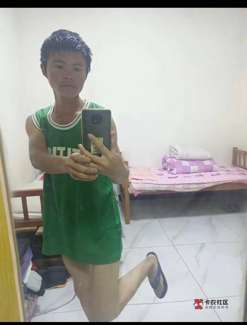 突然觉得自己还是有点帅的以前也是不少女人




追
我







34 / 作者:脱掉內库壬妮添 / 