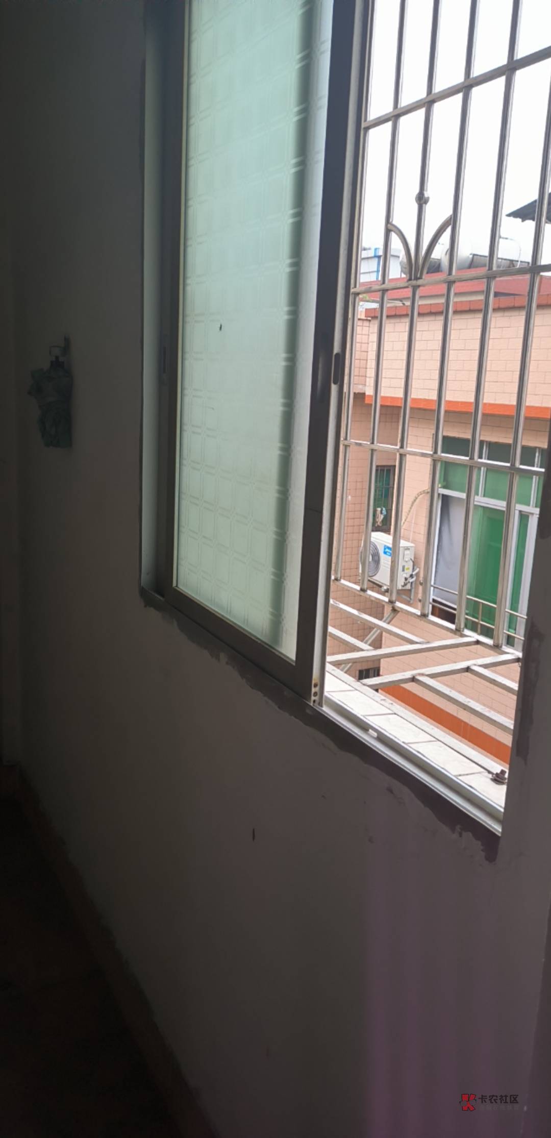 老哥们月底了交房租了

59 / 作者:深秋啊 / 