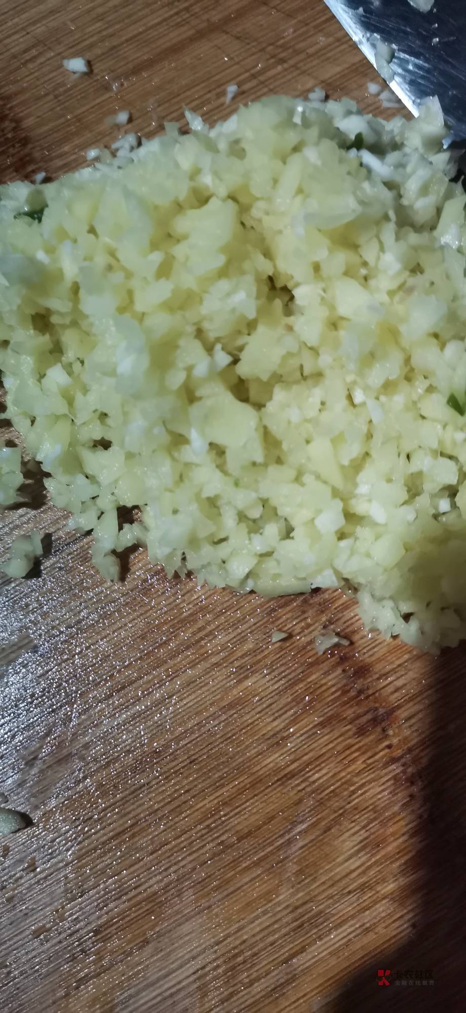 今天申请了74块，吃一餐好的，明天又要开始有一餐没一餐了。



70 / 作者:傻鸟太多 / 