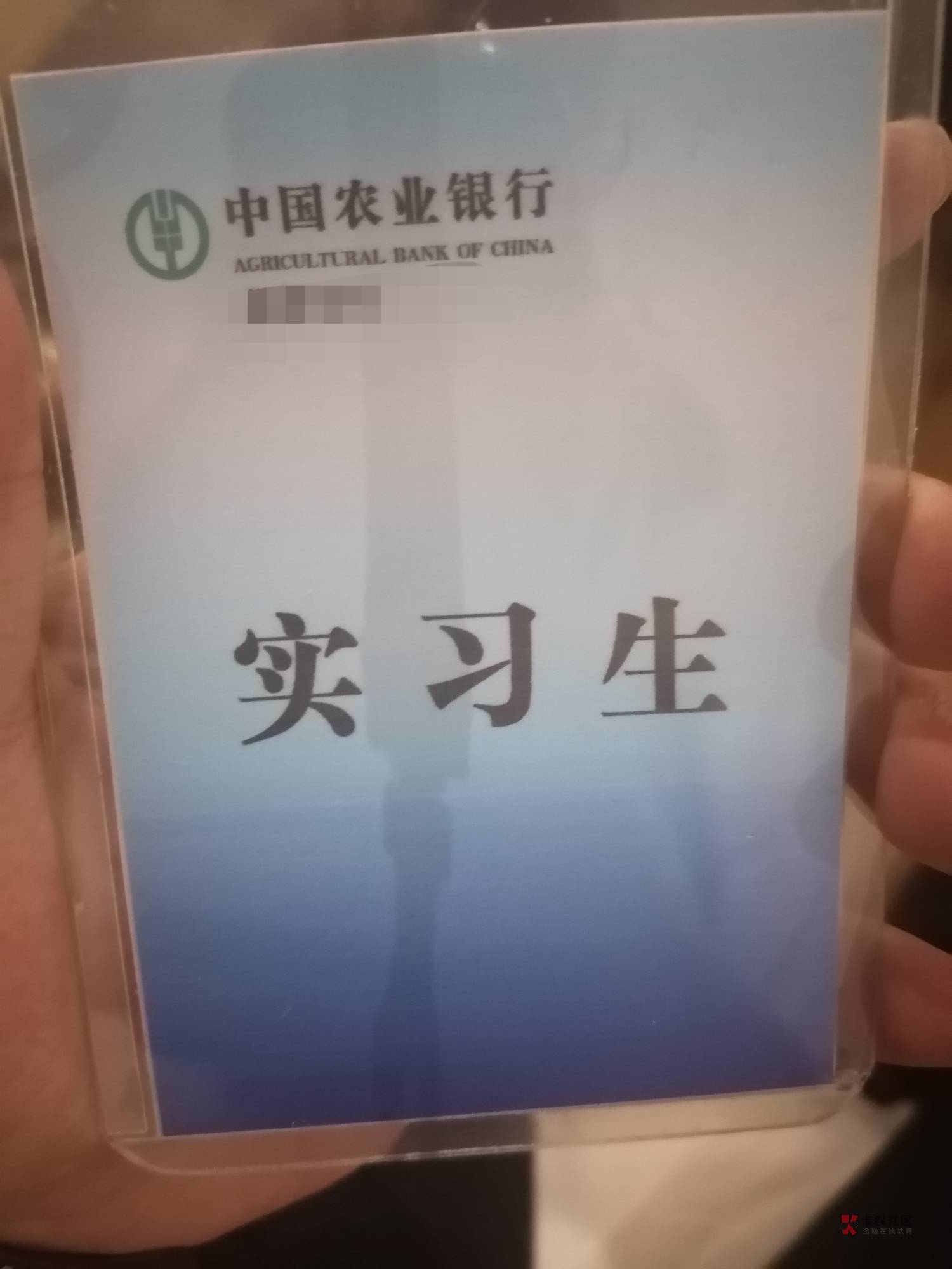 我弟弟上班了，一时间不知道说什么好

58 / 作者:屋里不甘寂寞 / 