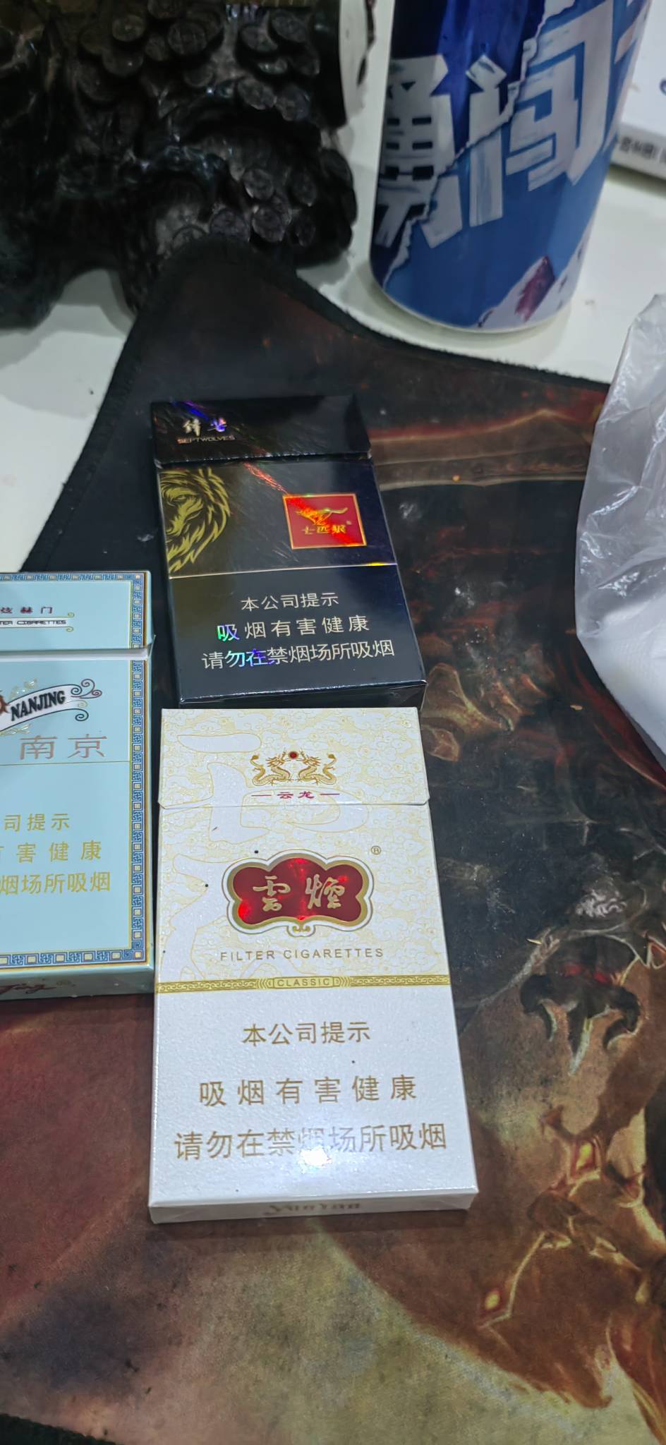 最近开始抽细烟了，老哥们有没有同价位的细烟推荐，20的炫赫门20的锋芒15的云龙16的黄15 / 作者:我想吃渔了 / 