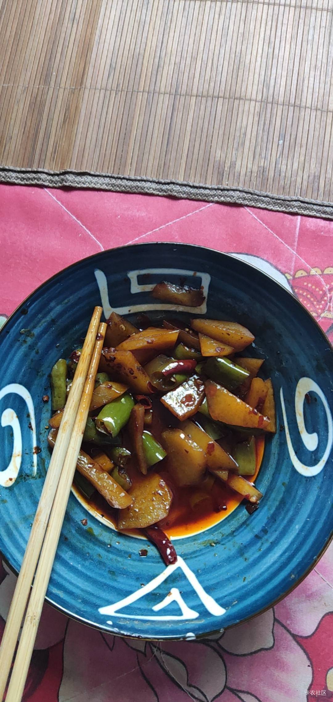 我才发现，生抽和老抽是不一样的。难怪炒出来的菜这么黑。生抽是调味的。老抽是上颜色32 / 作者:屁股给你打烂 / 