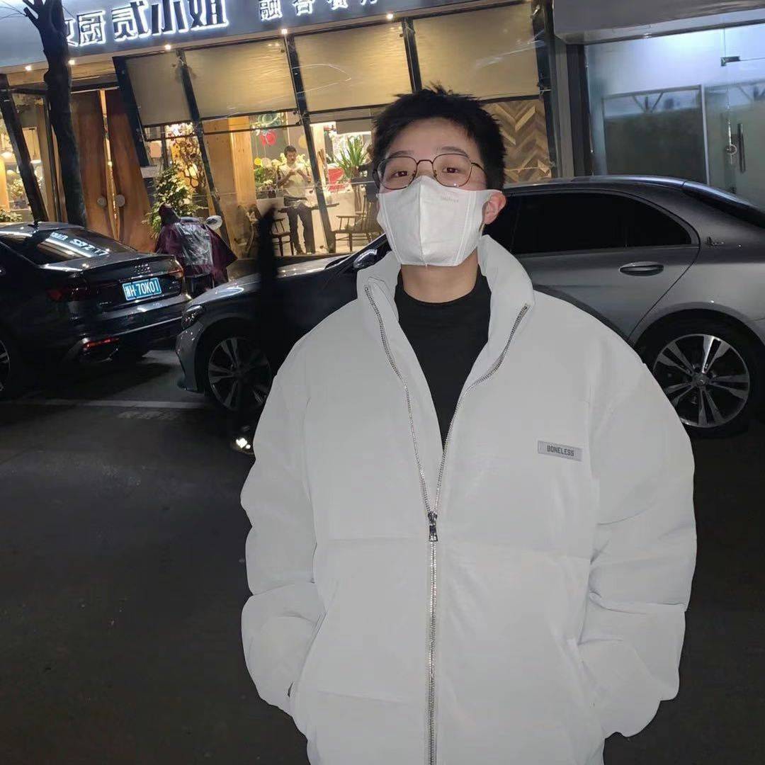 龙猫商城，复购的注意了哈！他们家复购，要开腾讯会议，很麻烦。看东看西。看预留的手59 / 作者:狐臭男 / 