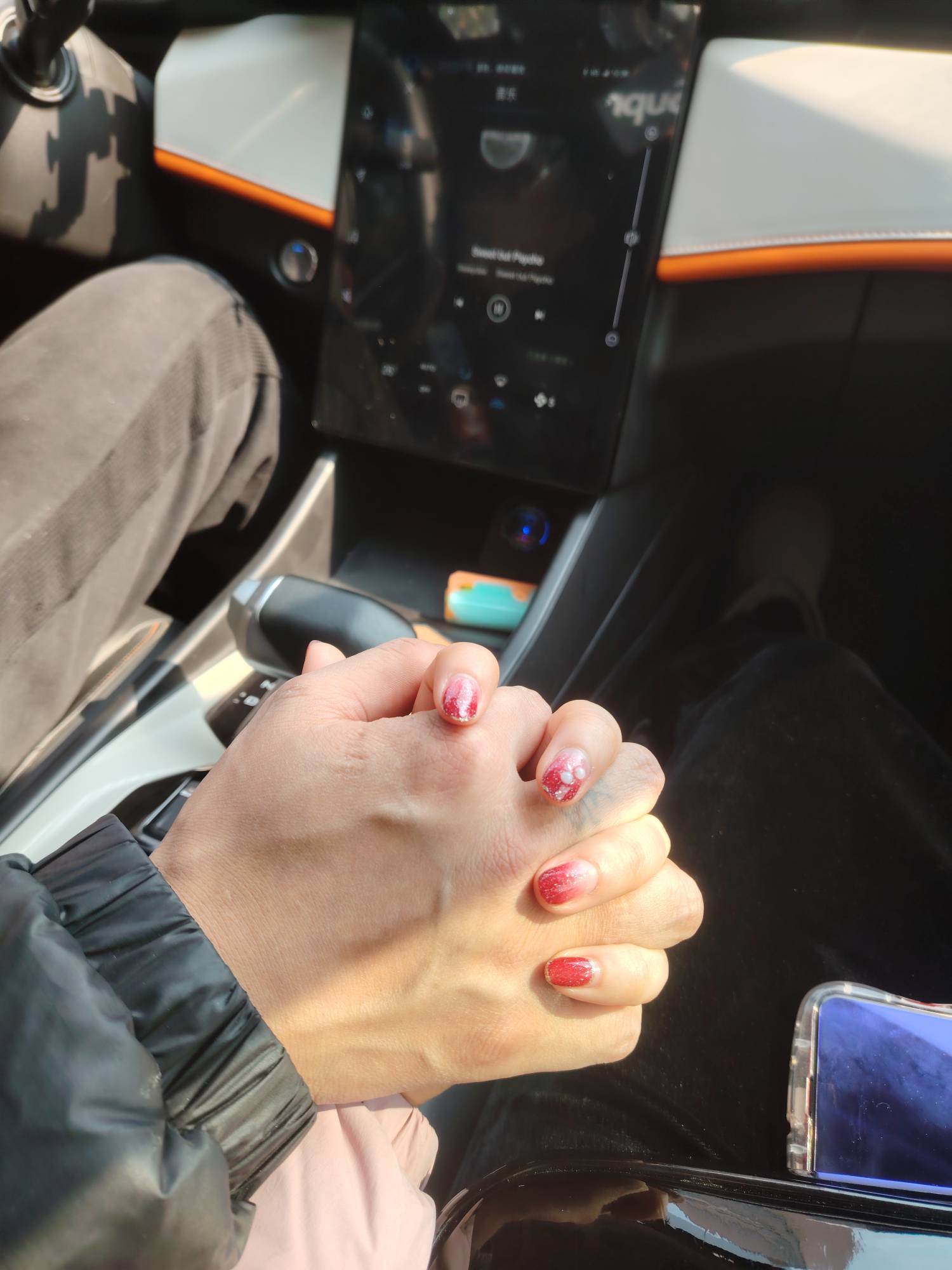 年底要订婚了，兄弟们明年好好工作！努力赚钱养家糊口


23 / 作者:一生如履薄冰 / 