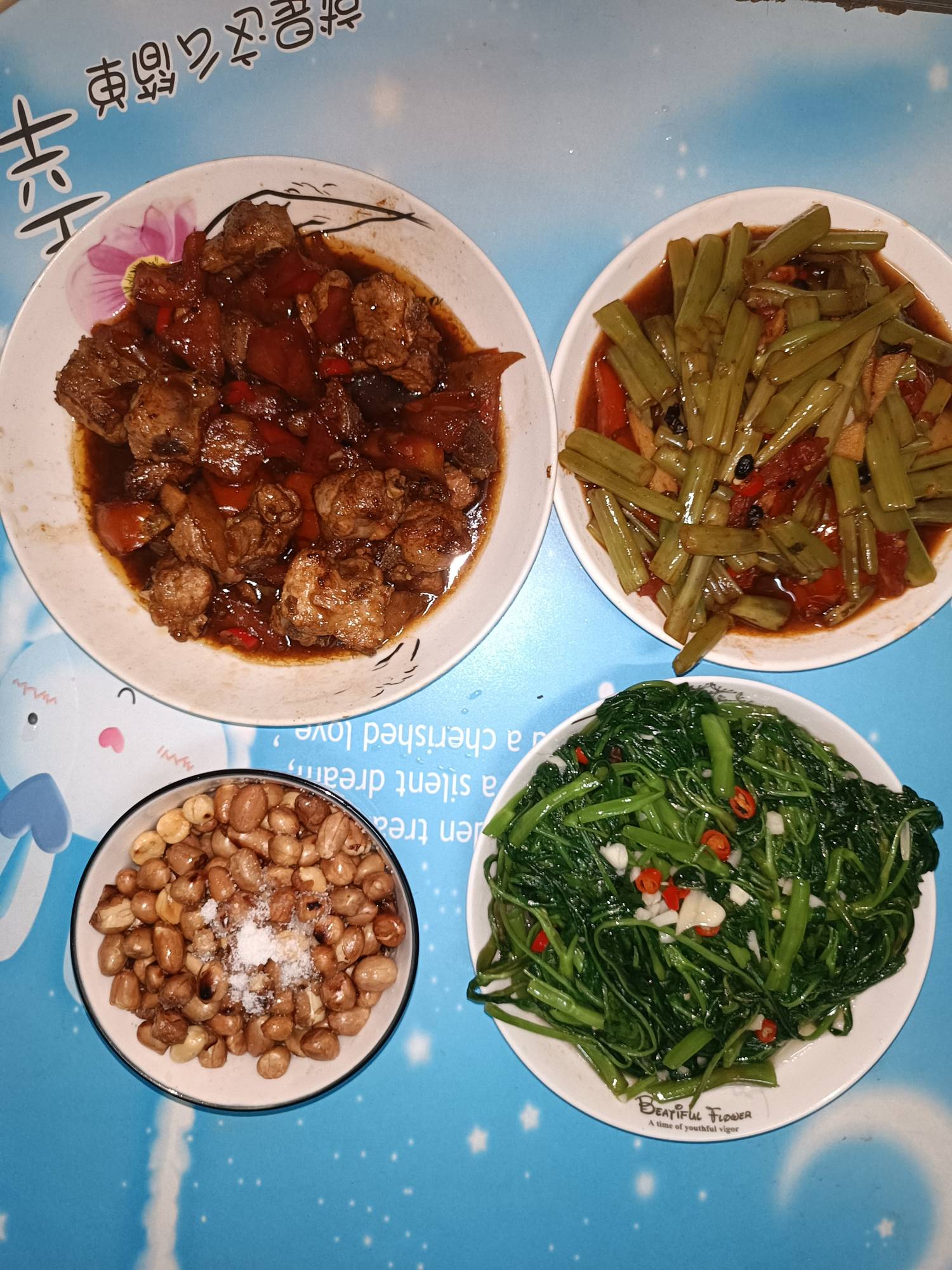 这个排骨汁捞饭，隔壁小孩看到都叫他妈妈多打两碗饭！

33 / 作者:我没布鞋 / 