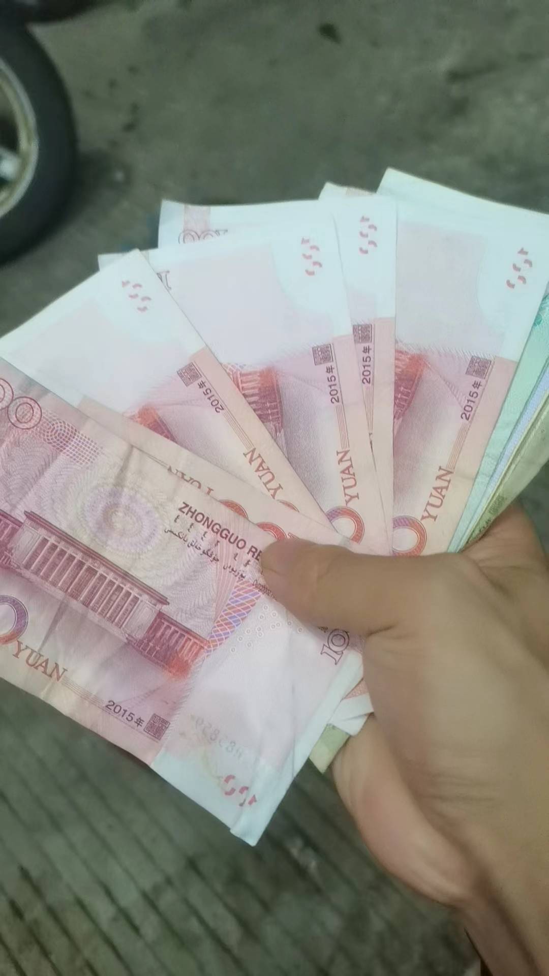 现在有没有在东莞的？我开机车去接你们，老老实实跟我去跑外卖，包接包送，管吃管住

88 / 作者:东莞常平挂壁仔 / 