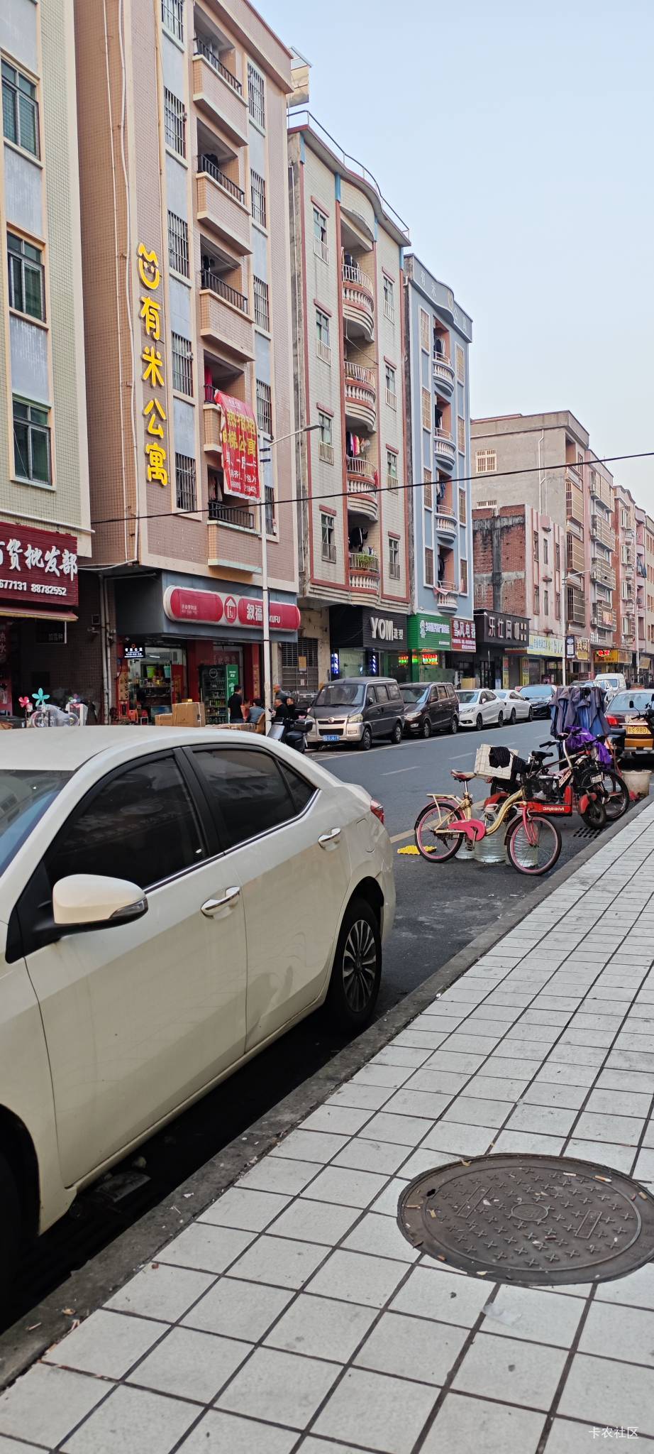 高埗镇高埗村里的老姐也挺多的，
刚在永和快餐店吃饭，好多年轻女生

93 / 作者:乔乔Aa / 