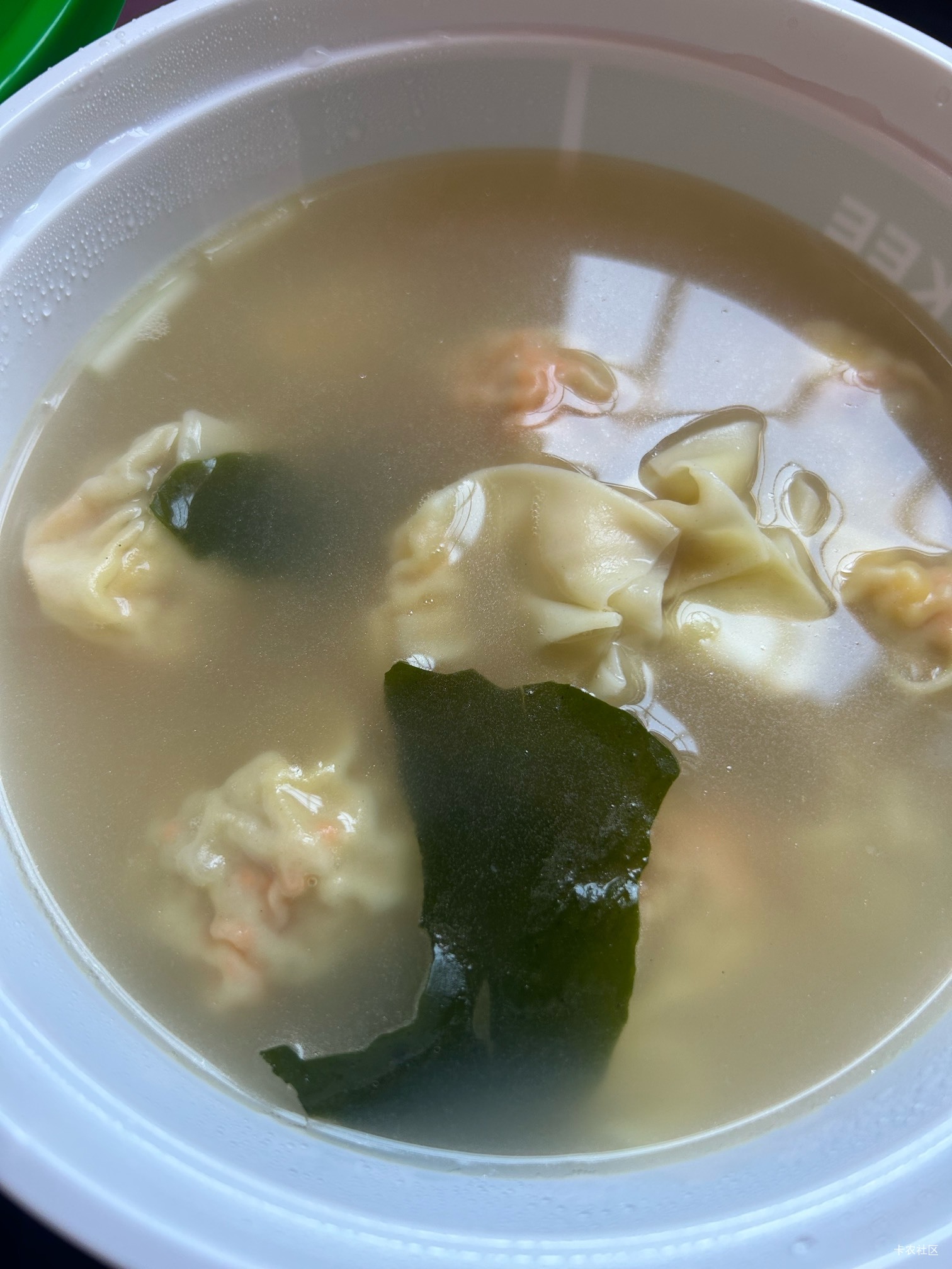 没破零午饭只能吃点饺砸了

81 / 作者:阿生的故事 / 