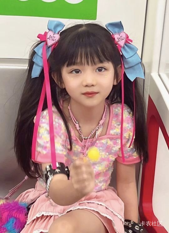 老哥们办了张xyk送到以前打工的黑厂去了，zz客服改了地址还按原来地址发，这下回去被45 / 作者:成都吴彦祖WYZ / 