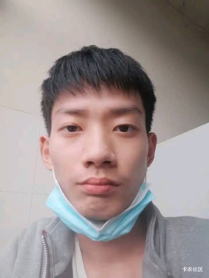 真的丢脸，一早上就出门了，裤子后面破了，不知道在外面逛了整整整整一上午，回来才知15 / 作者:天空的时候给我 / 