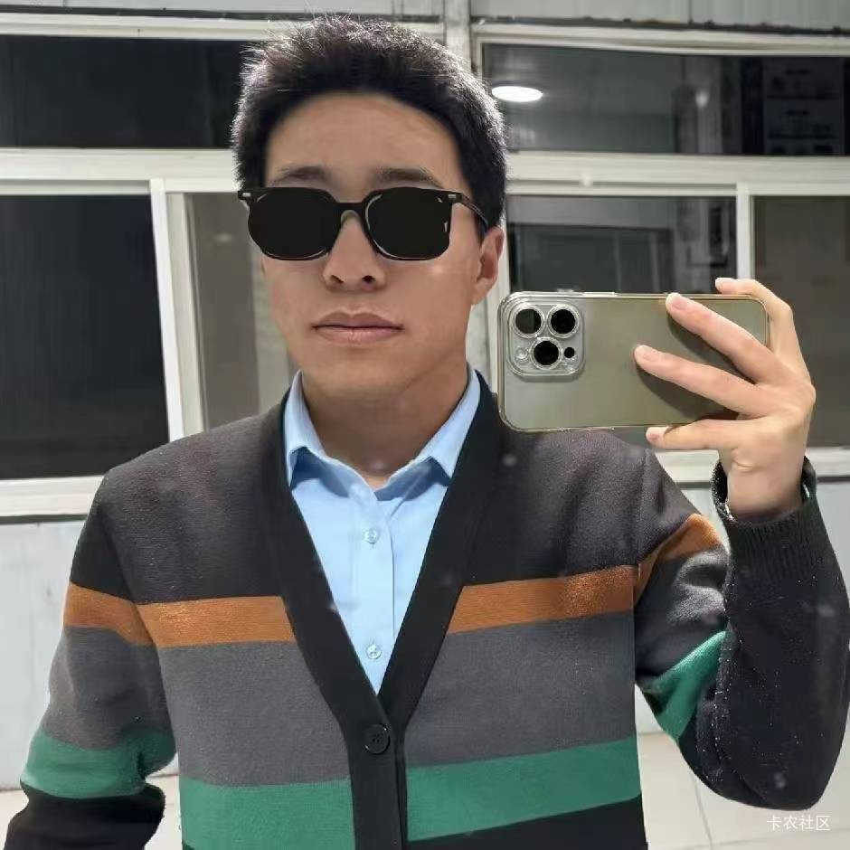 你反正不会再担心
我隐隐作痛的心脏

73 / 作者:王凡CS / 