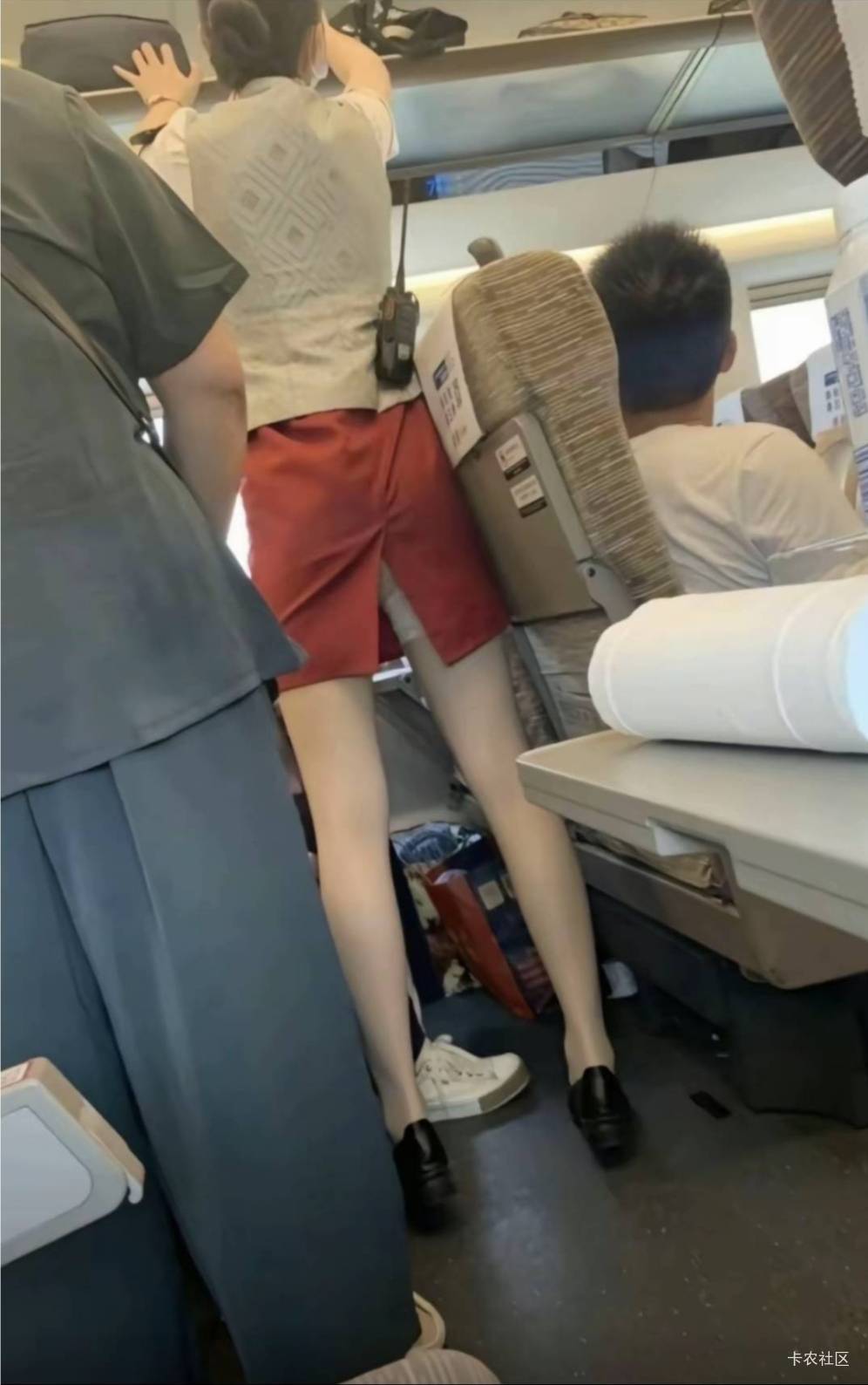 农行北京债市宝  卡点真的是命啊  槽踏马





41 / 作者:不伦不类很正经 / 