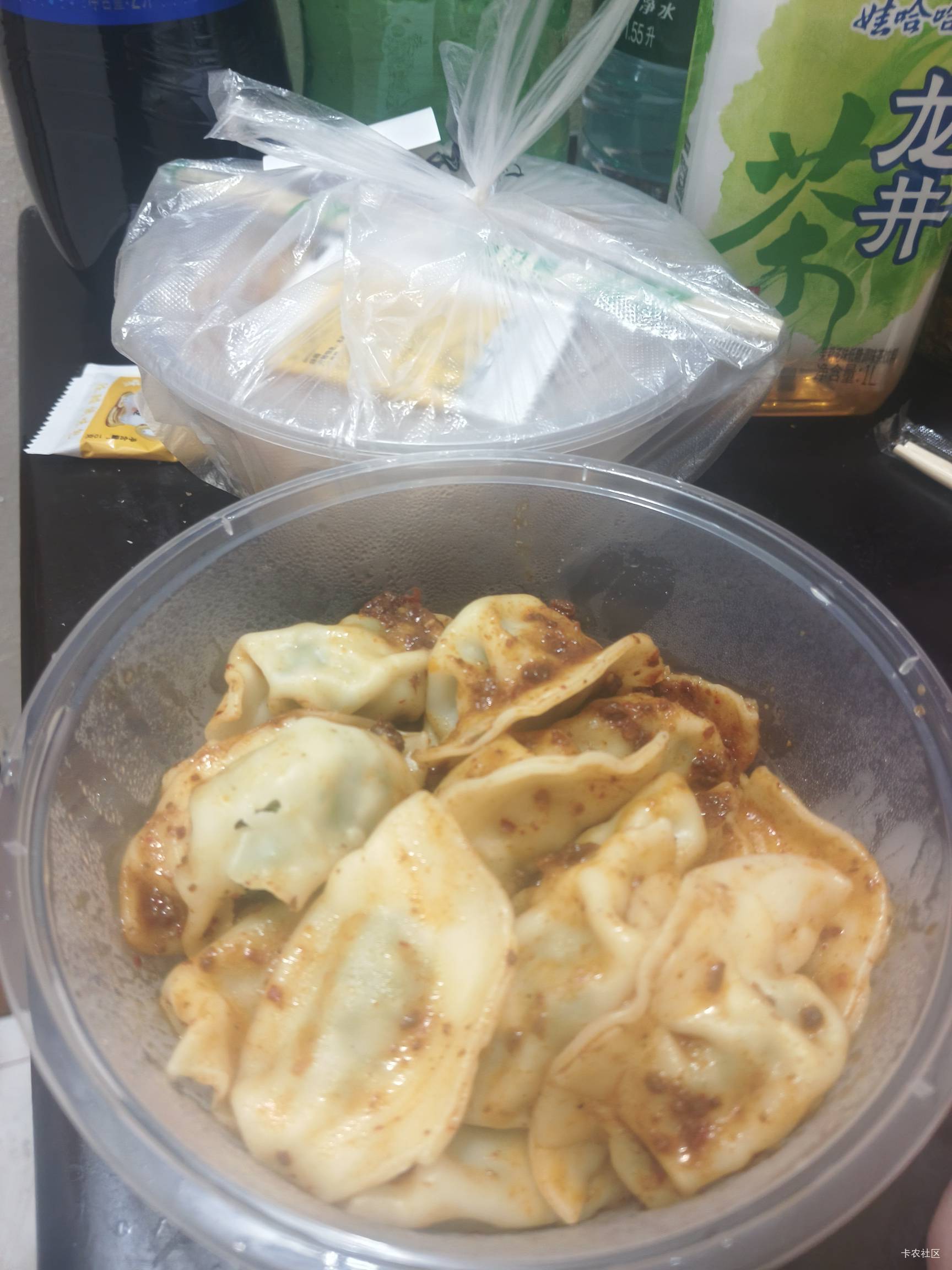 两份拼好饭干拌水饺

78 / 作者:深情挂壁仔 / 