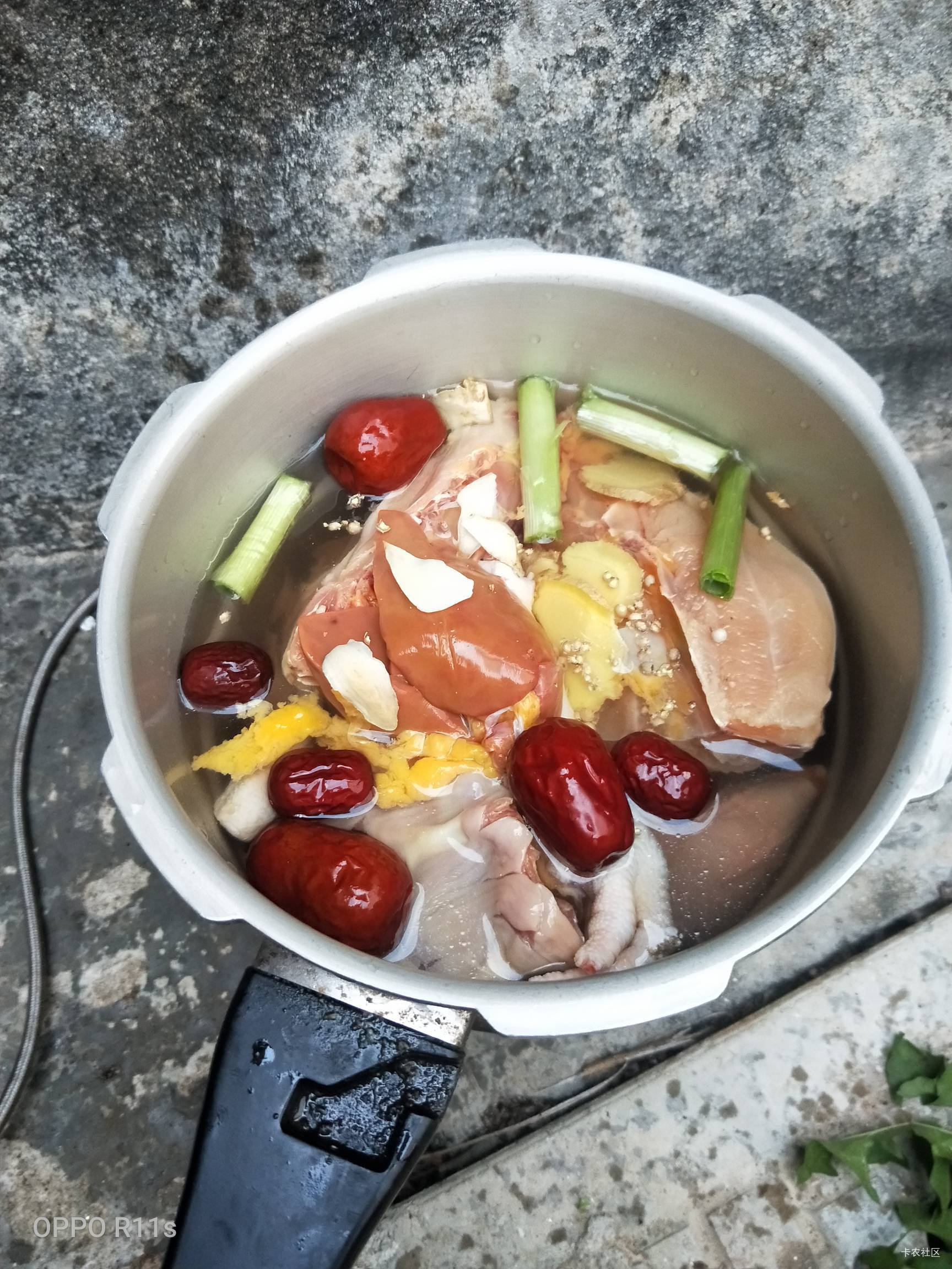 今天过年，我也买只鸡补补，105元




92 / 作者:卡农第一骚 / 