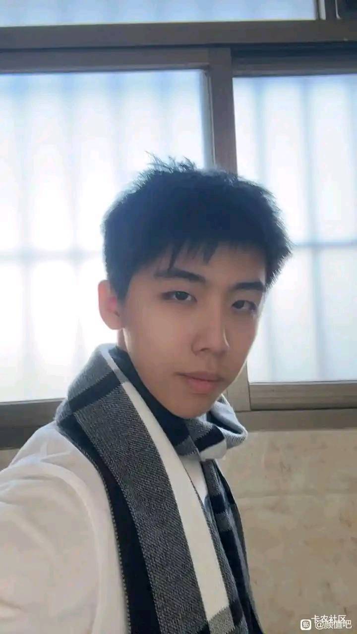 老哥们，一个160的女生说我183的矮

23 / 作者:风中之神-聂风 / 