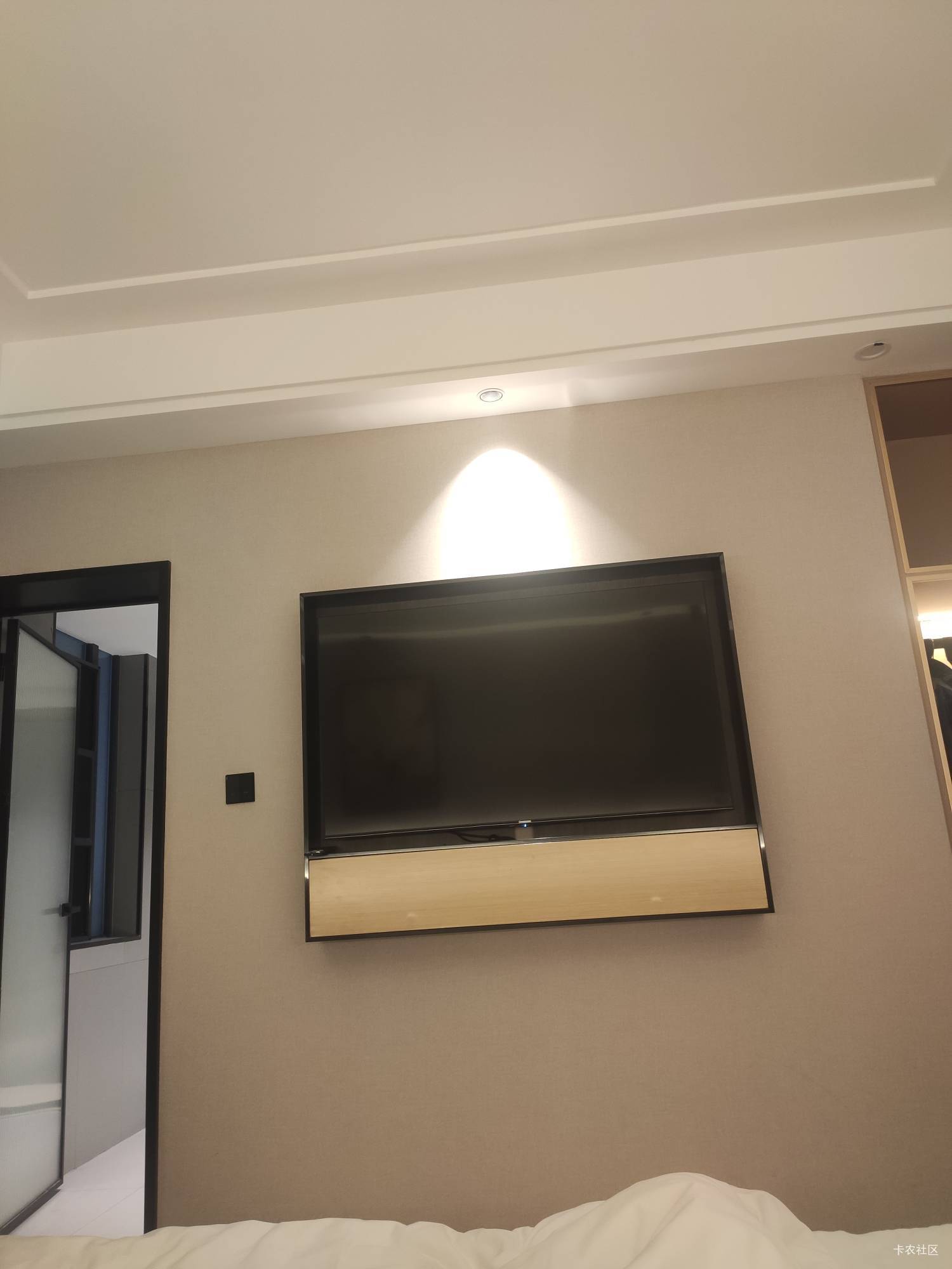 打卡第十六天  什么时候有毛陆  什么时候回去





27 / 作者:不伦不类很正经 / 