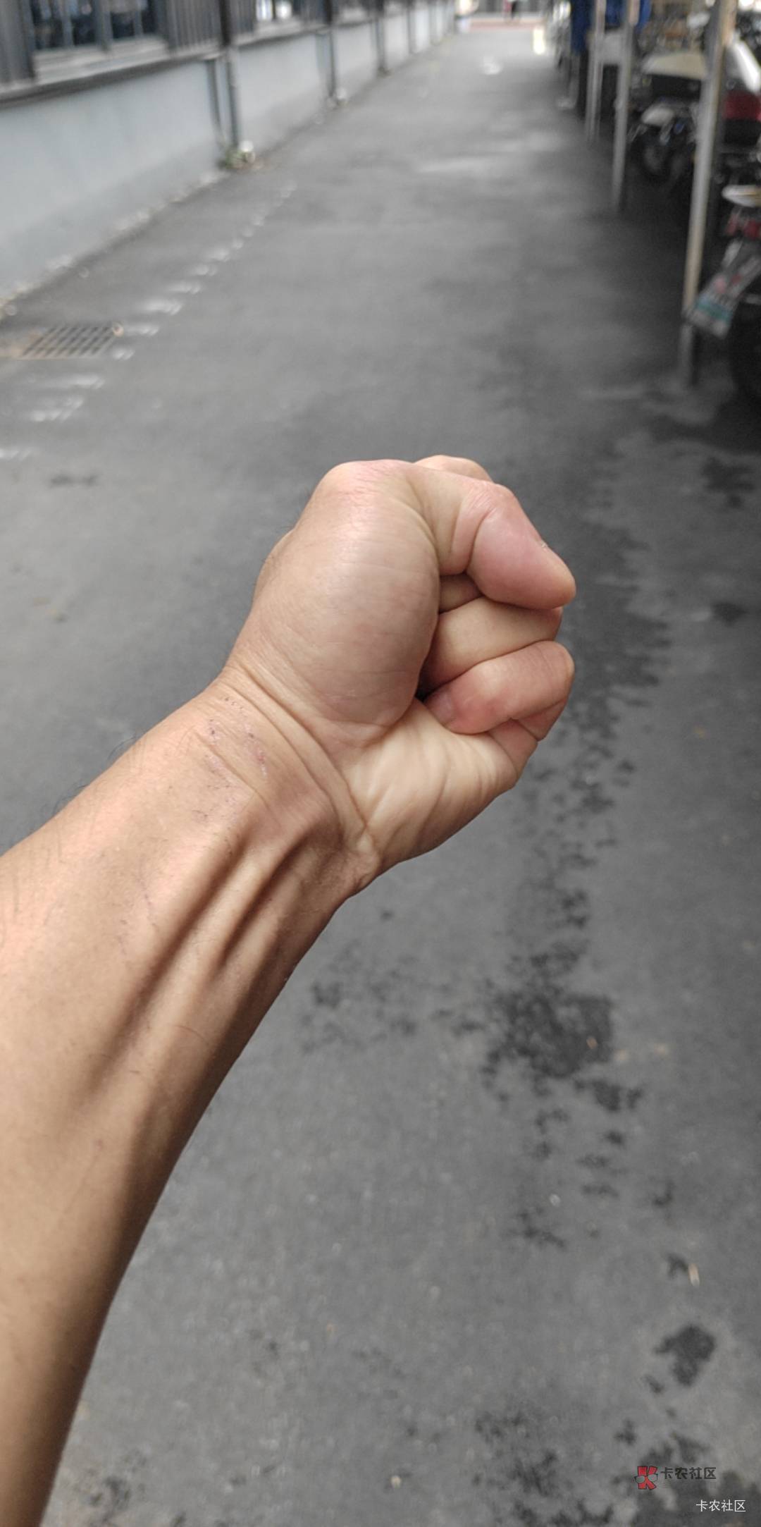 邮储现在这么搞笑
付款一次就非柜，第二天又解，相当于限制每天一笔交易

100 / 作者:桃园三坑刘阿满 / 
