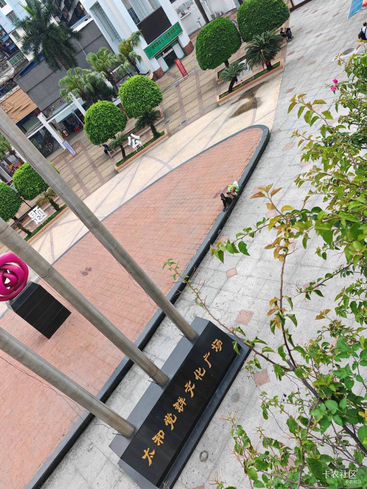 为啥我深工海报生成不了？一直转圈圈？

65 / 作者:桃园三坑刘阿满 / 