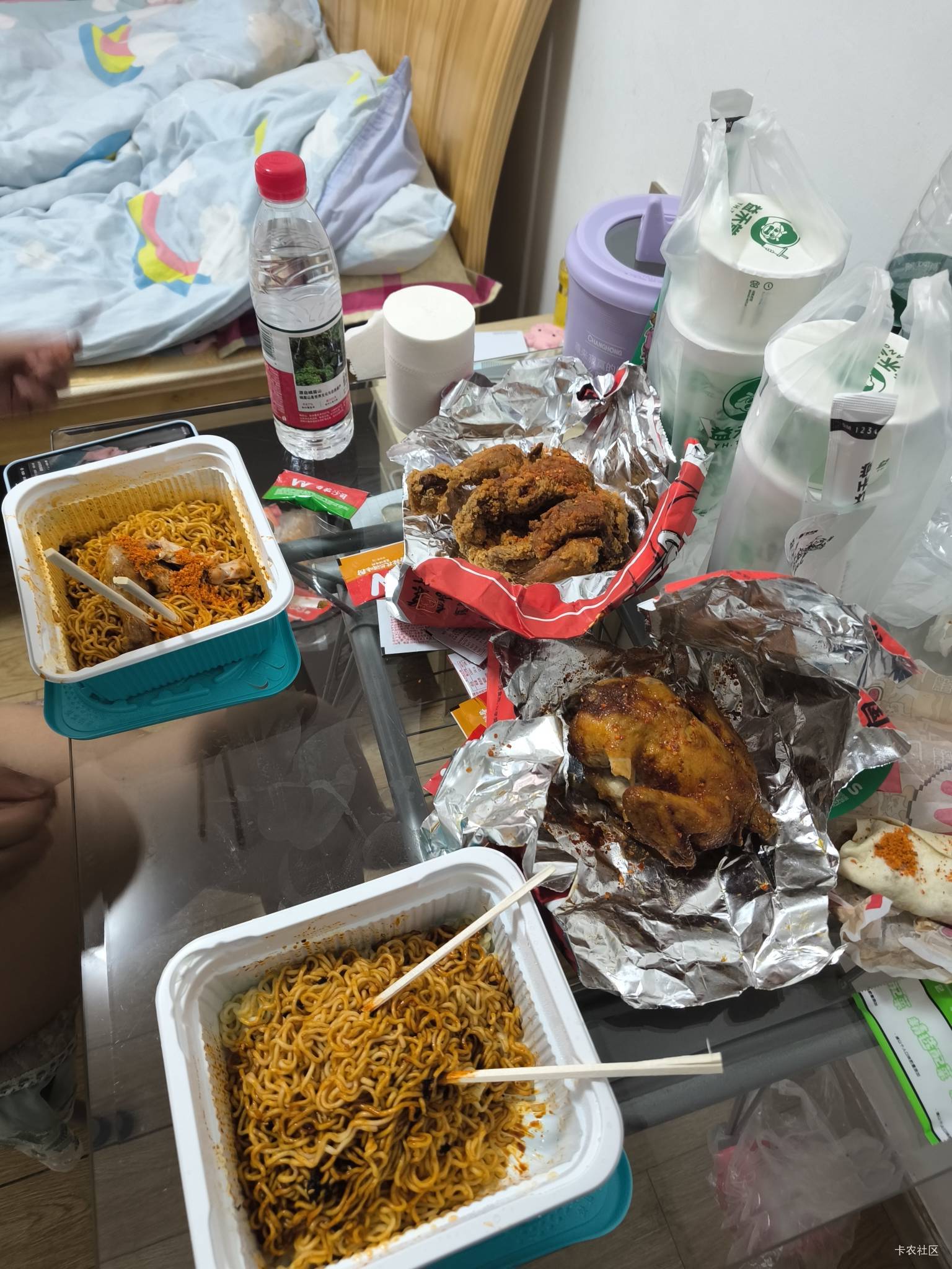 吃上喝上了 感谢美团饿了么

43 / 作者:卡农大发财 / 