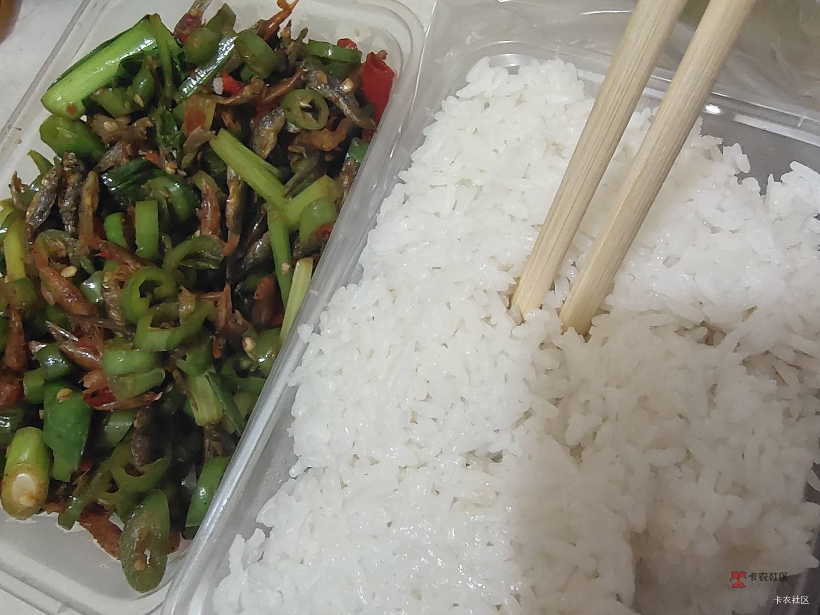 酒吧，KTV，喝完酒的瓶子，易拉罐，搞卫生的收走？

52 / 作者:朱铁胆 / 