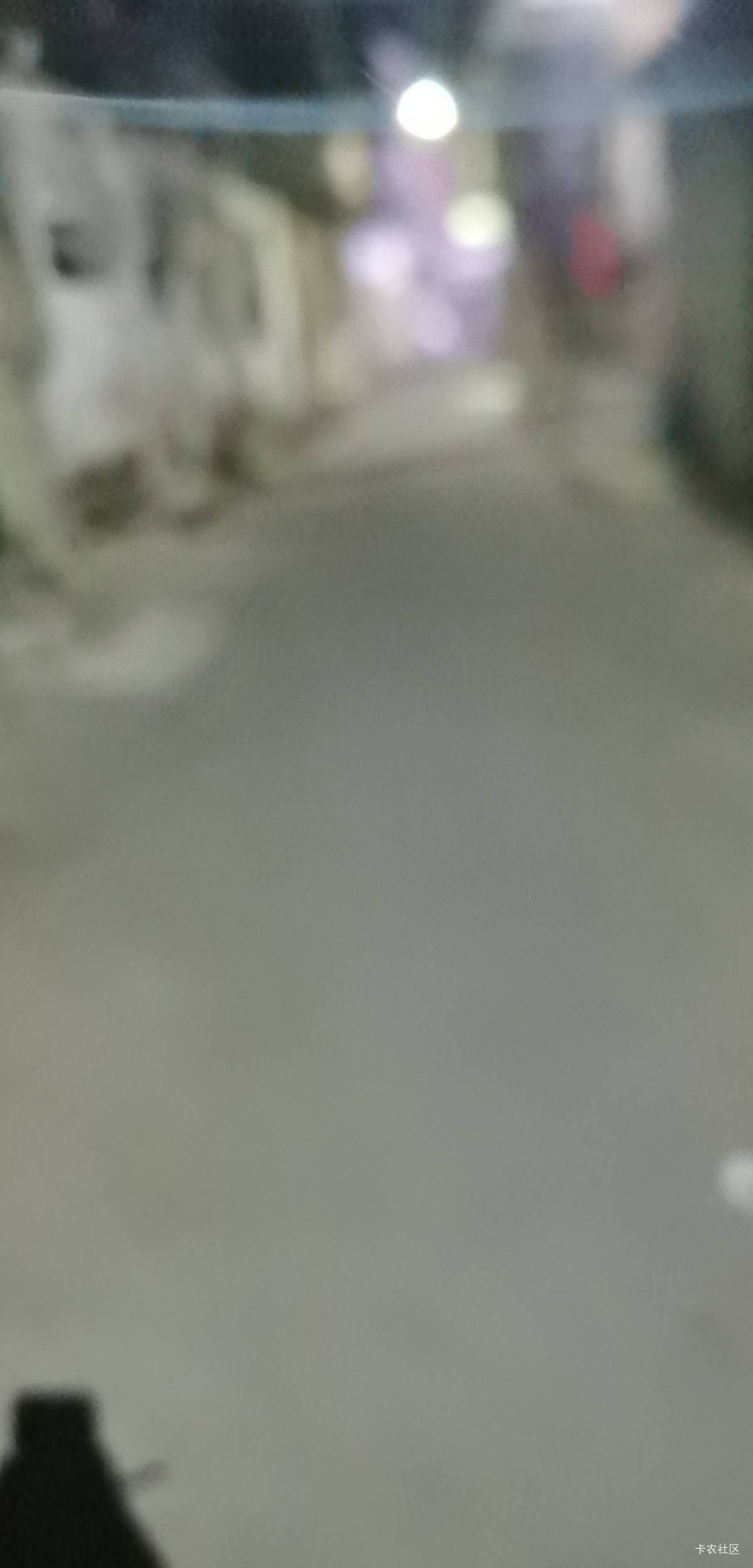 你永远不懂我伤悲，就像白天不懂夜的黑。搞下去！

29 / 作者:6亿少女的梦 / 