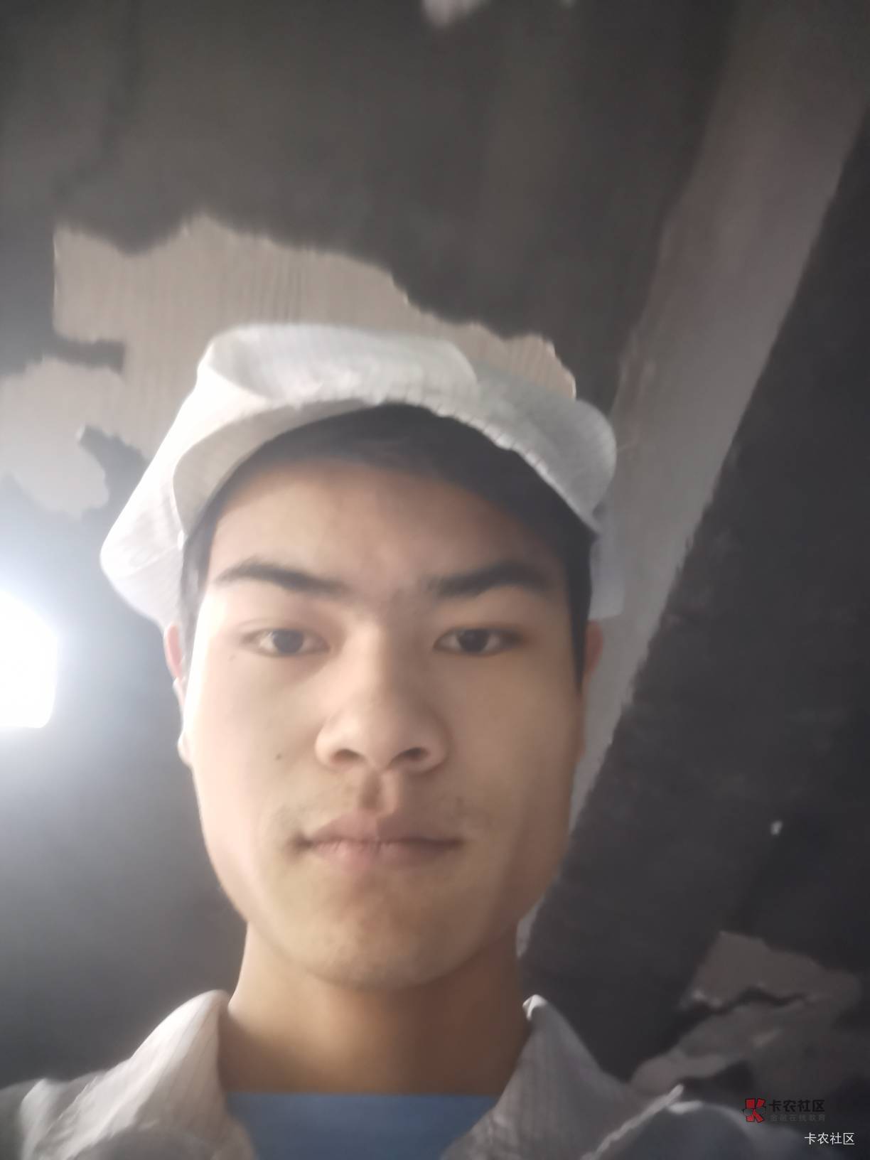 老哥们进厂上班了，别再幻想羊毛盛世了。



0 / 作者:春风不在了 / 