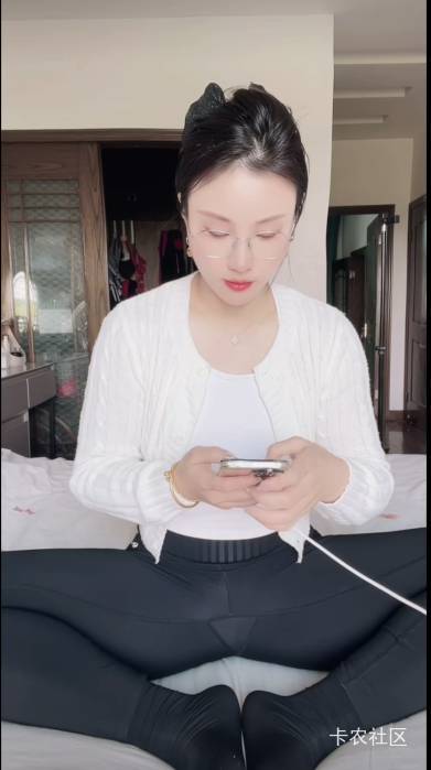 打卡

50 / 作者:李霸霸哦 / 