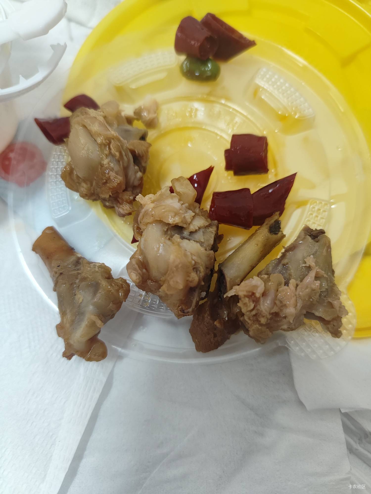 老娘舅外卖吃到全是鸡关节怎么投诉要赔偿

35 / 作者:知狼大知知 / 