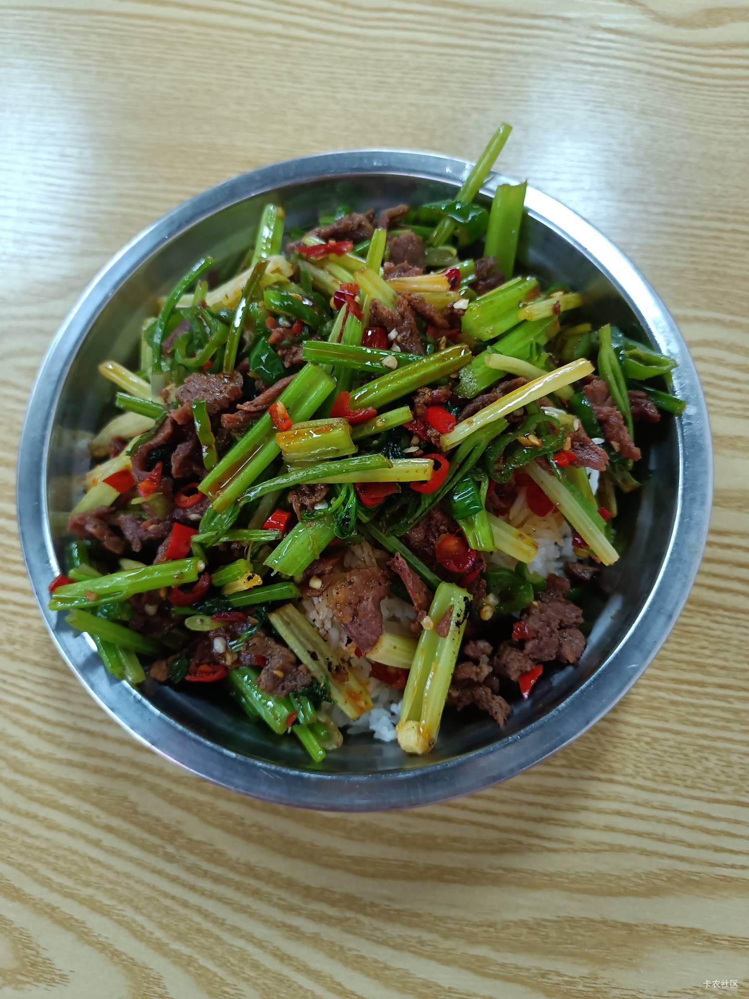 3.99元简单一餐

87 / 作者:iyz2 / 