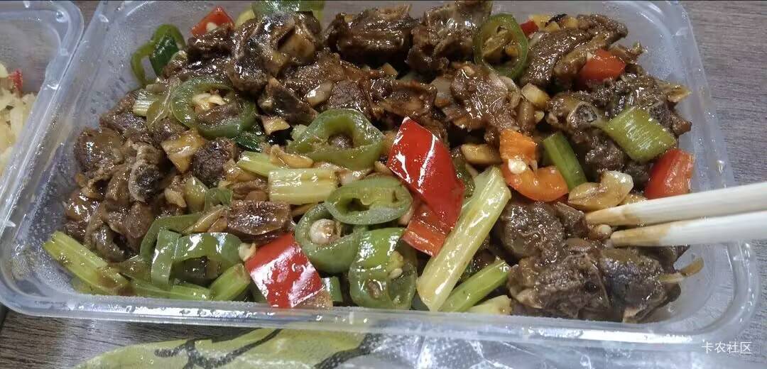 38的啤酒鸭，青菜12，米饭3，打包费3
用了10通用红包配合徽商中的20立减金


60 / 作者:朱铁胆 / 