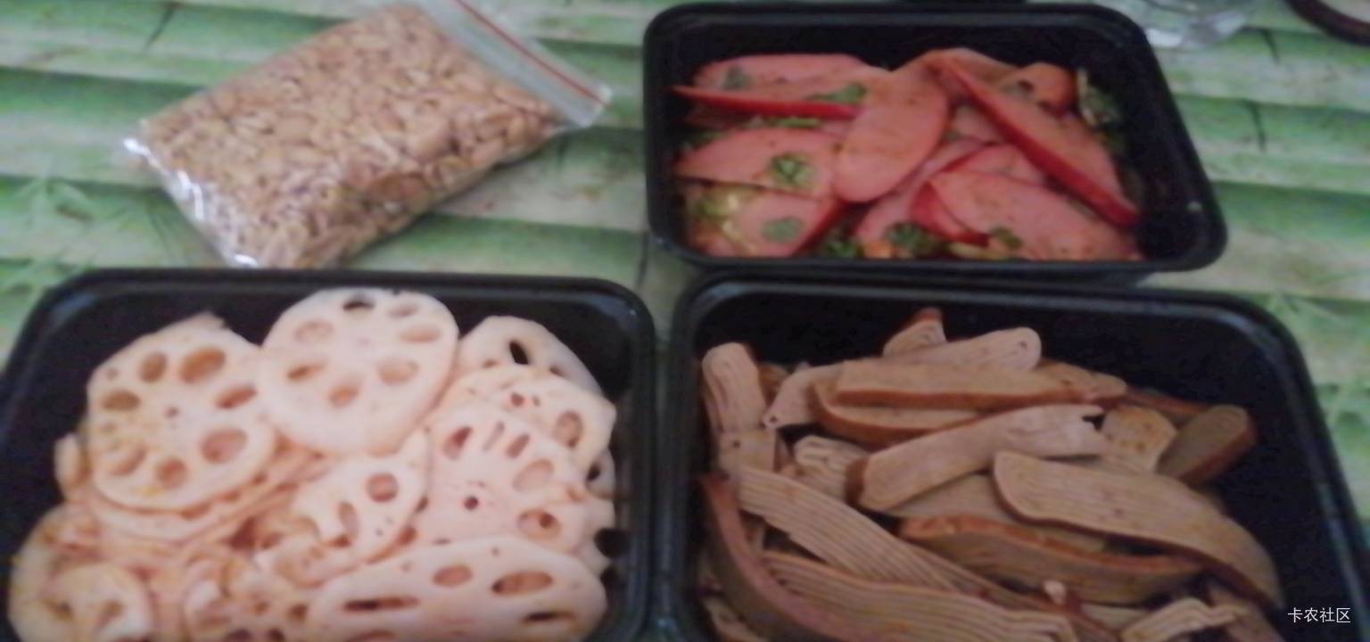 盲盒呢，东子的没给我啊，我手机跑掉了。老哥们先吃

26 / 作者:少年与龙 / 