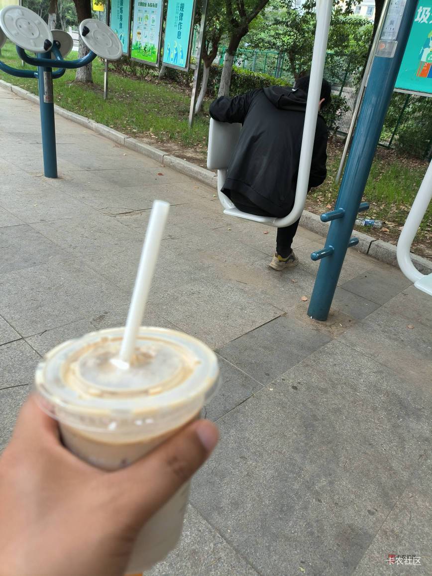 优酷会员没人要？鱼挂9一天了

13 / 作者:桃园三坑刘阿满 / 