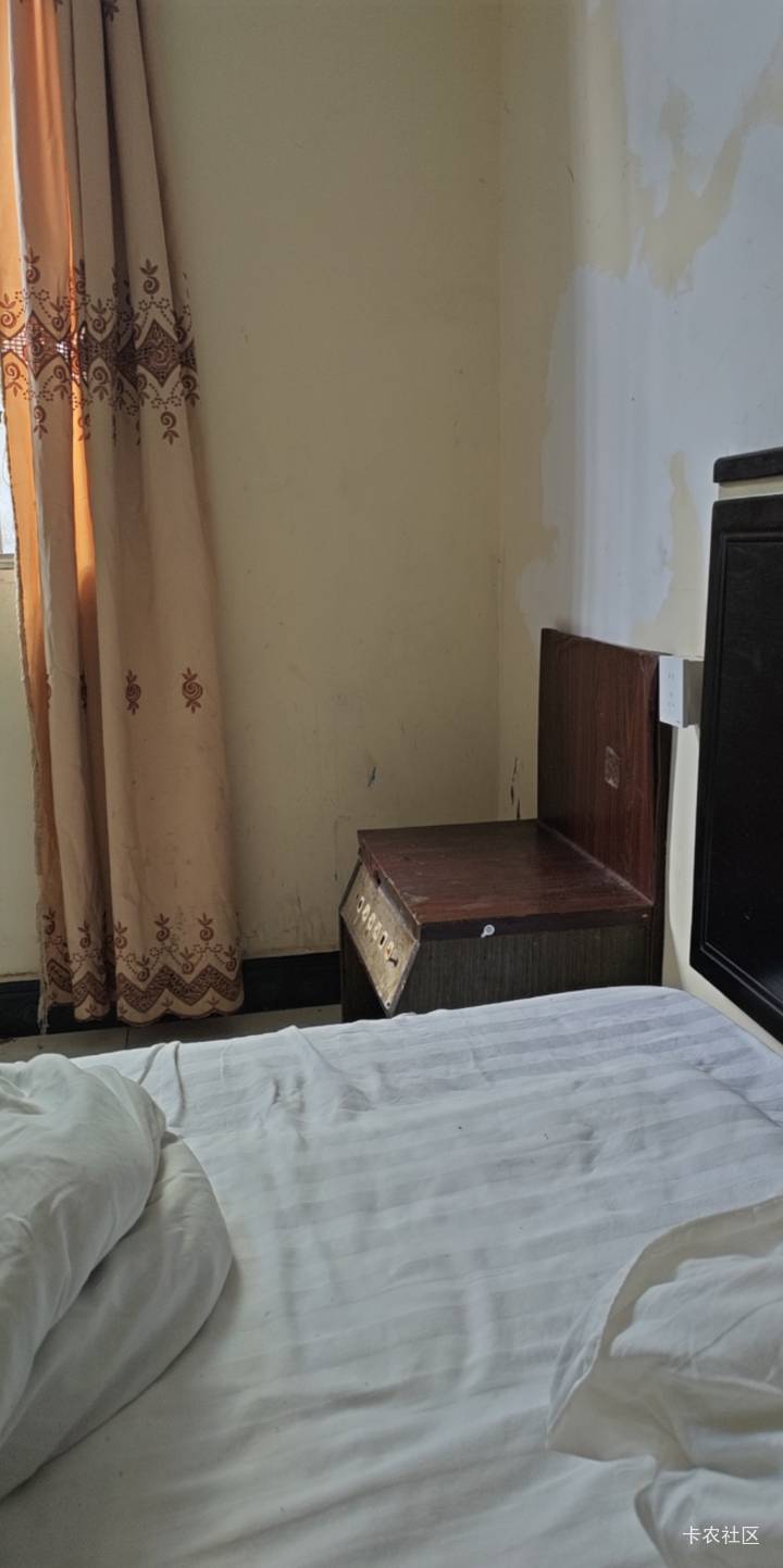 南昌30挂壁房住3天了，

32 / 作者:露西亚的鱼 / 