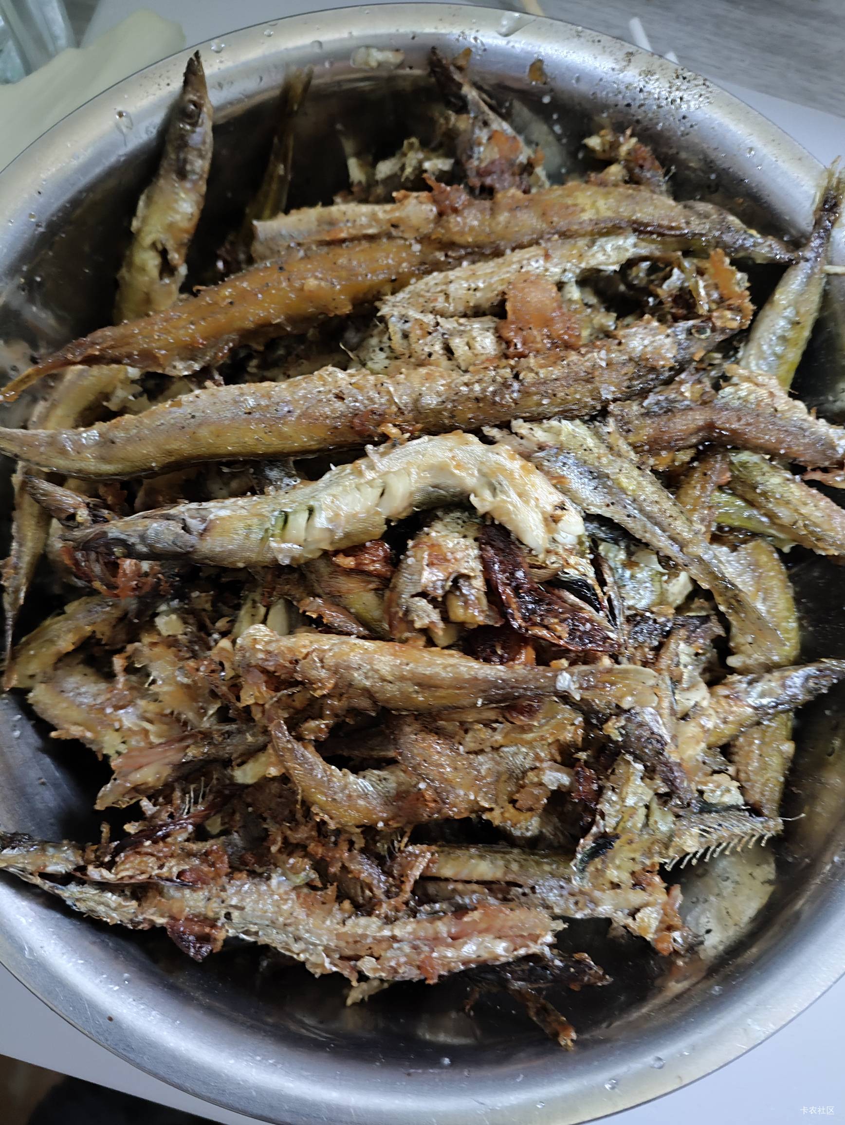 钱难赚，屎难吃！今朝有酒今朝醉～


11 / 作者:会飞的大鲨鱼 / 