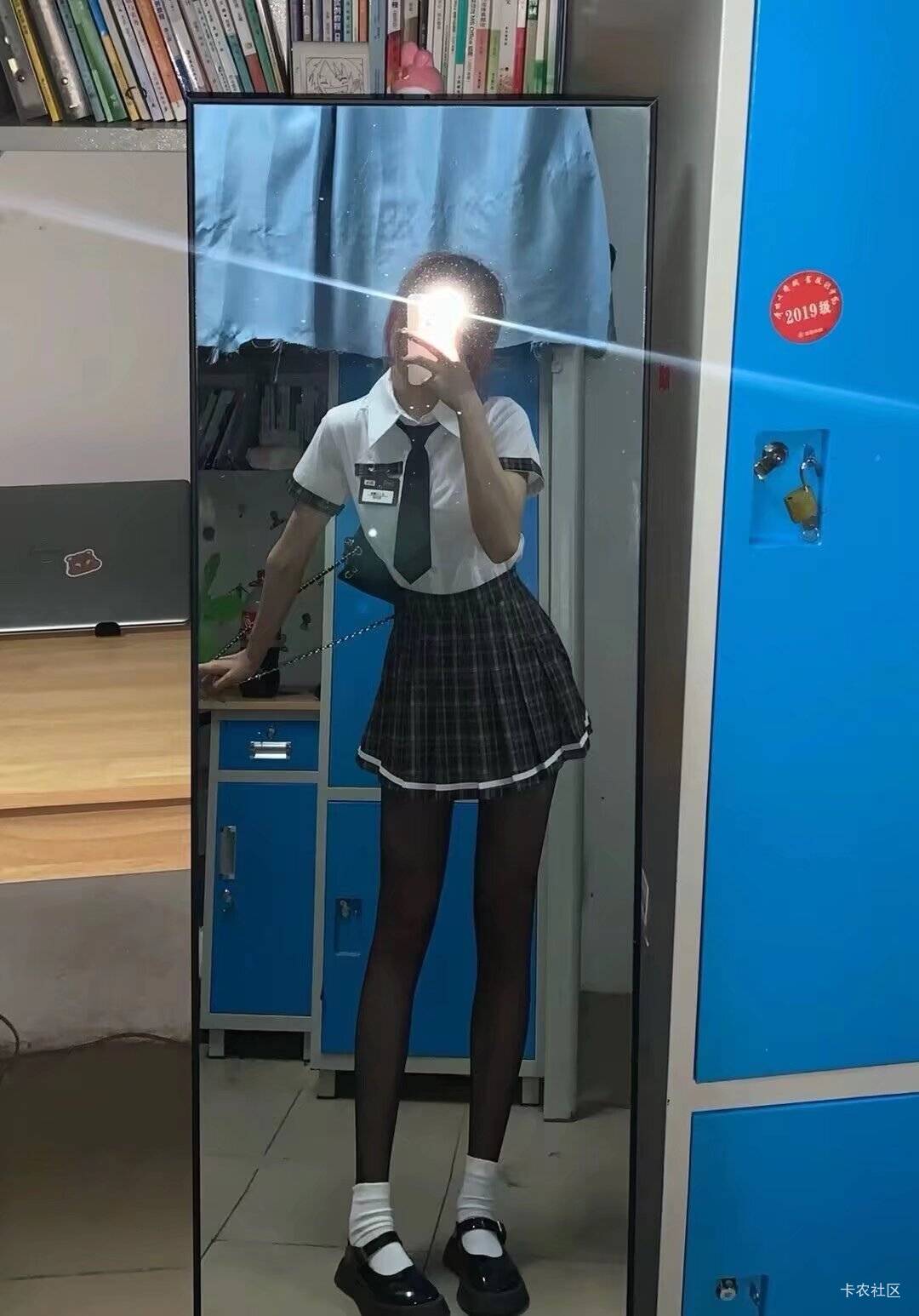 没钱出来活动一下



76 / 作者:服饰币子弹 / 