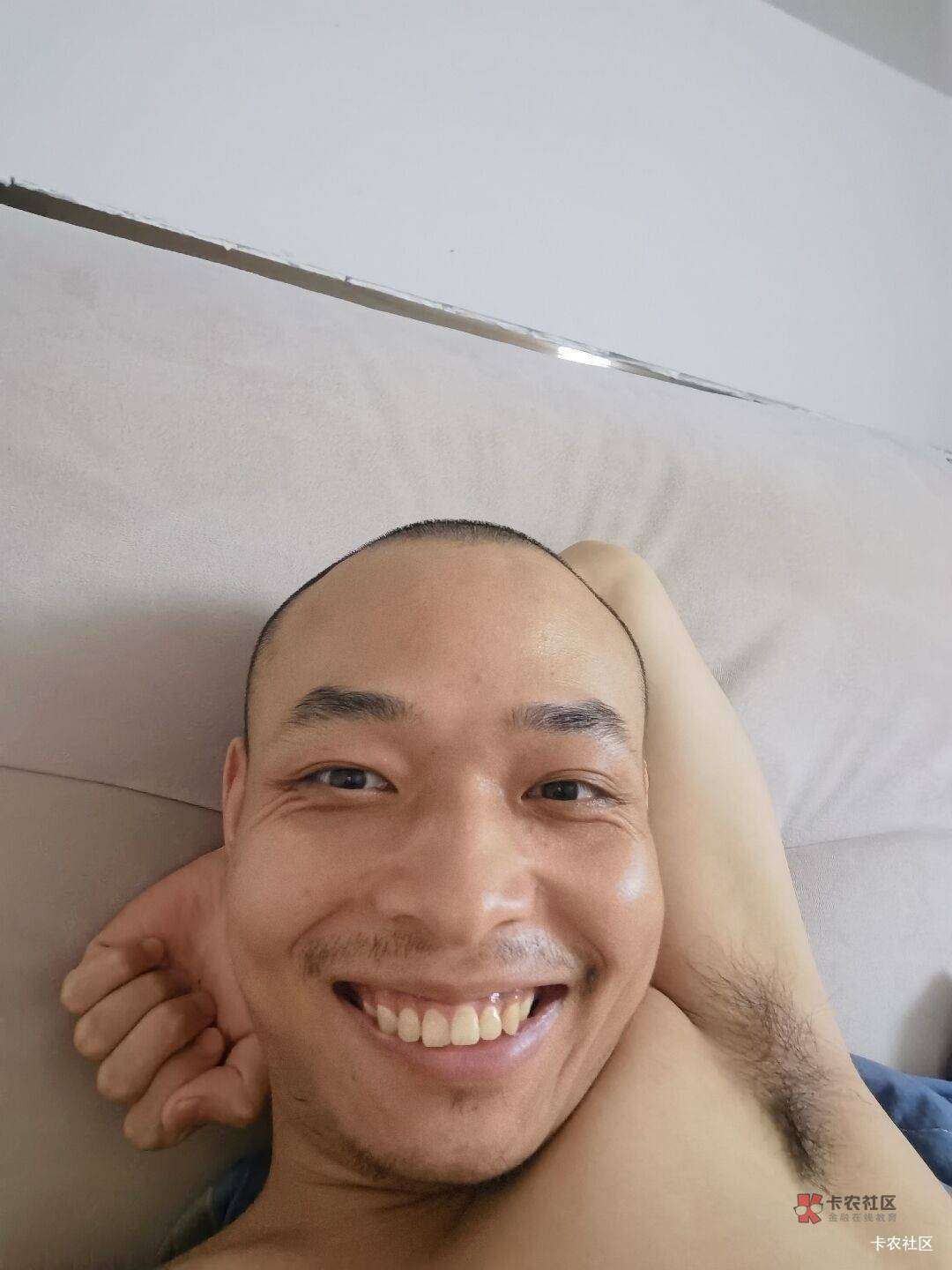 京东昨天晚上开会，东子表示拿一个亿来支援老哥

95 / 作者:一纸渡桥 / 