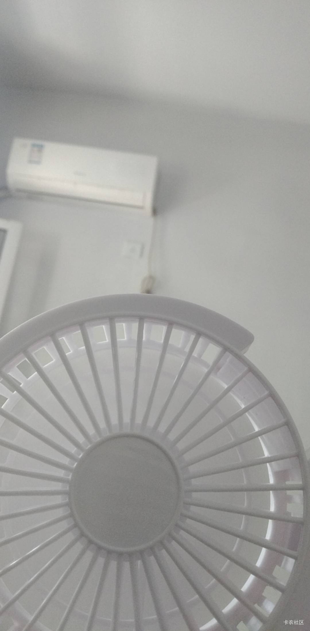热死了  没钱买风扇咋办


14 / 作者:冰淇淋夏天 / 