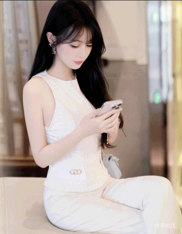 行了，都别琢磨摇头的事了，现在是东哥安排的满嘴流油时间，开开炫25 / 作者:爱冒险的梦a / 