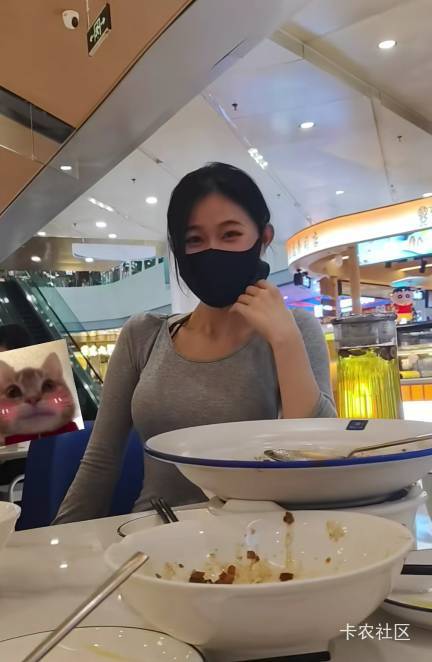 快手确实是个谜，几个号在别的手机上标签一直改不过来，开小米分身，一个搜索就改了，71 / 作者:基基肯压基 / 
