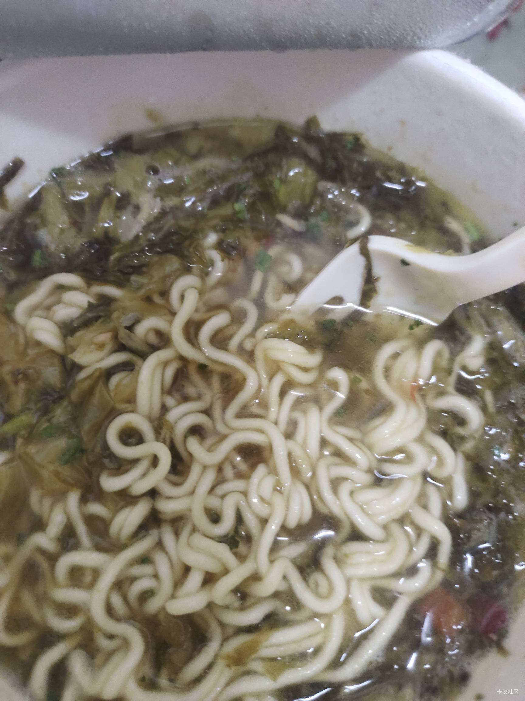 吃饭了老哥们

99 / 作者:扛不住了老哥们 / 