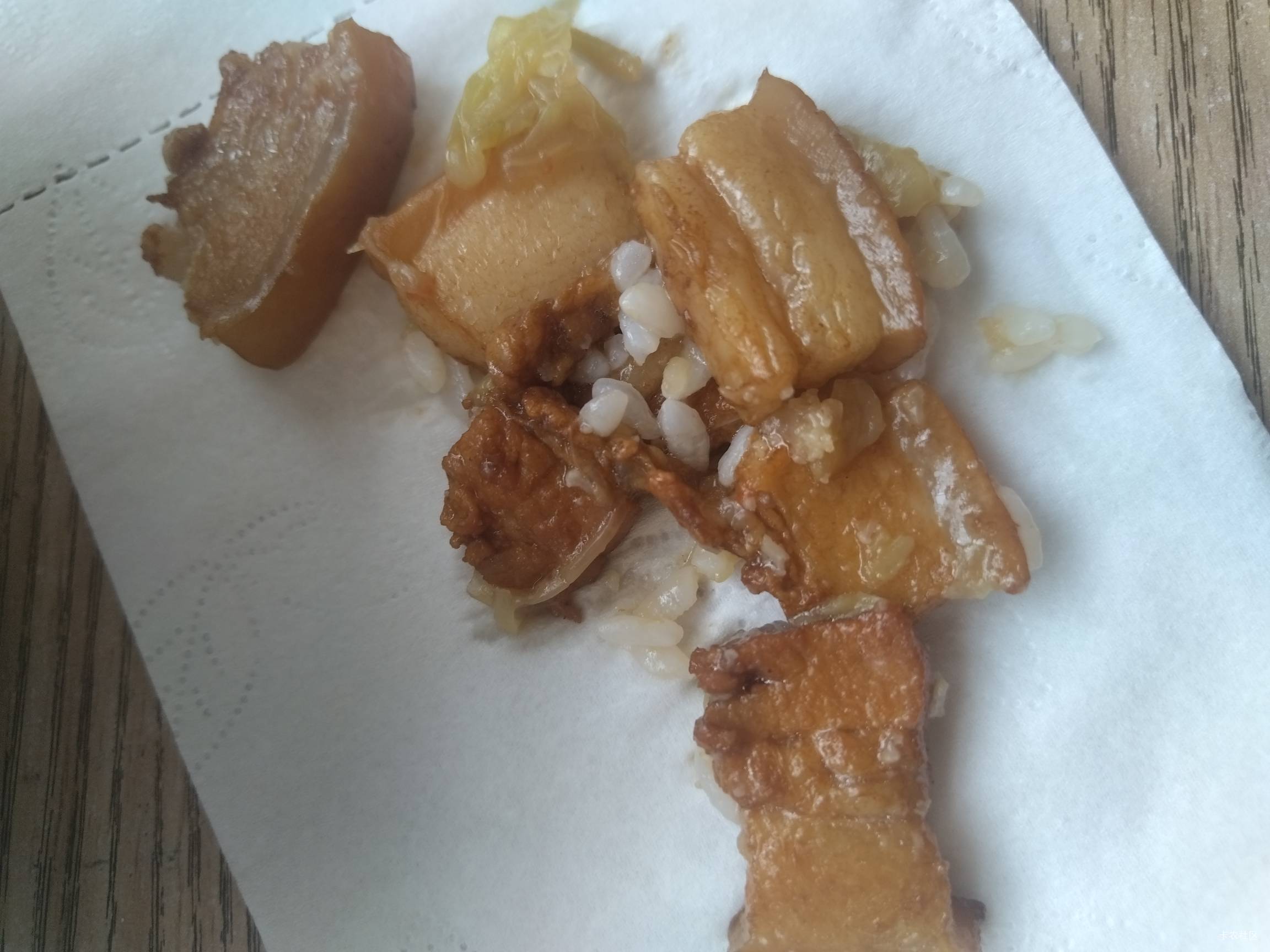 工作餐，不是啥好肉吧从来没吃过。看着都像淋巴

74 / 作者:小木屋123 / 