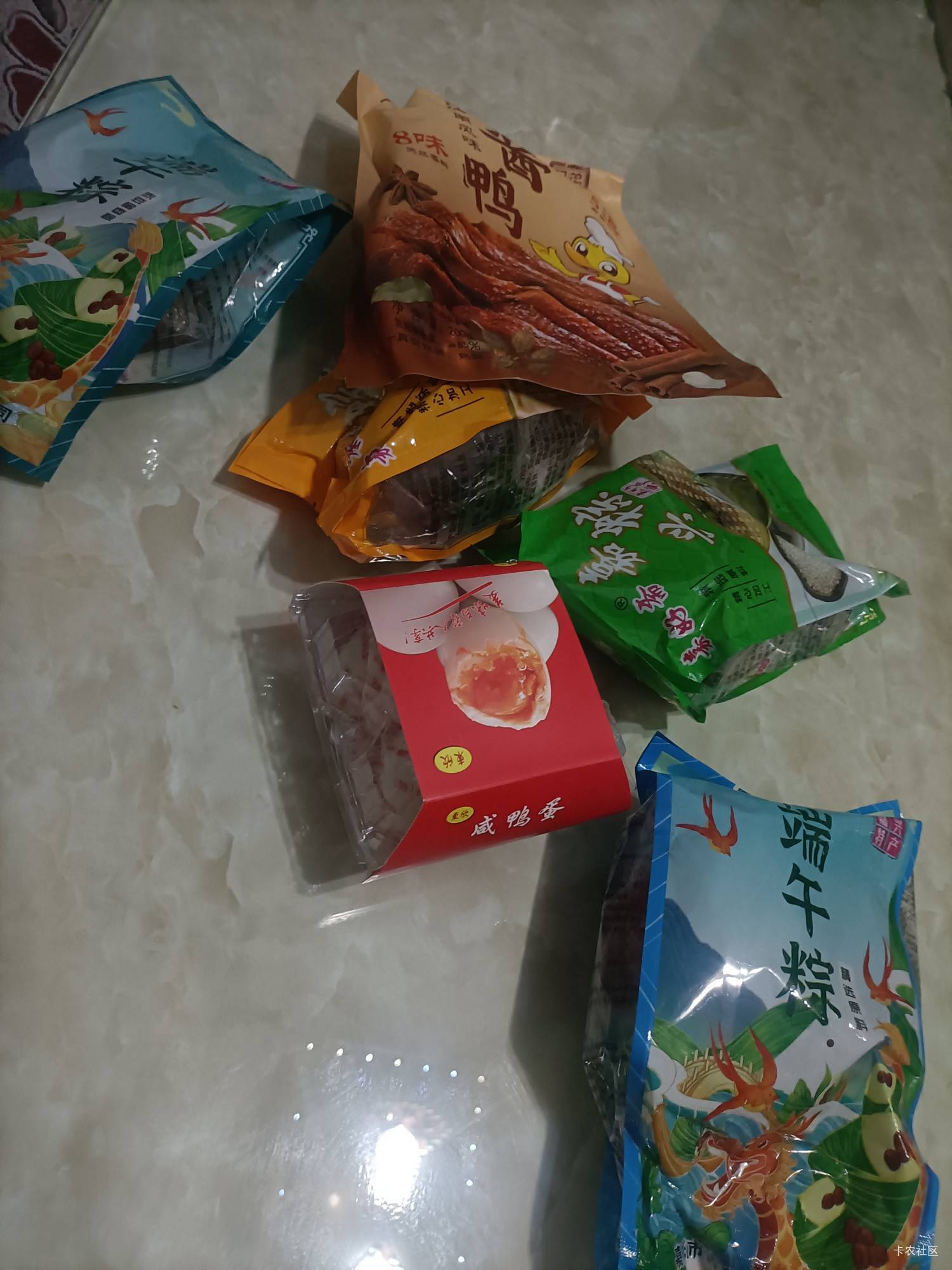 .还是挺有格局的。已经很久没玩了，送了我一份。



35 / 作者:一天两顿拼好饭 / 