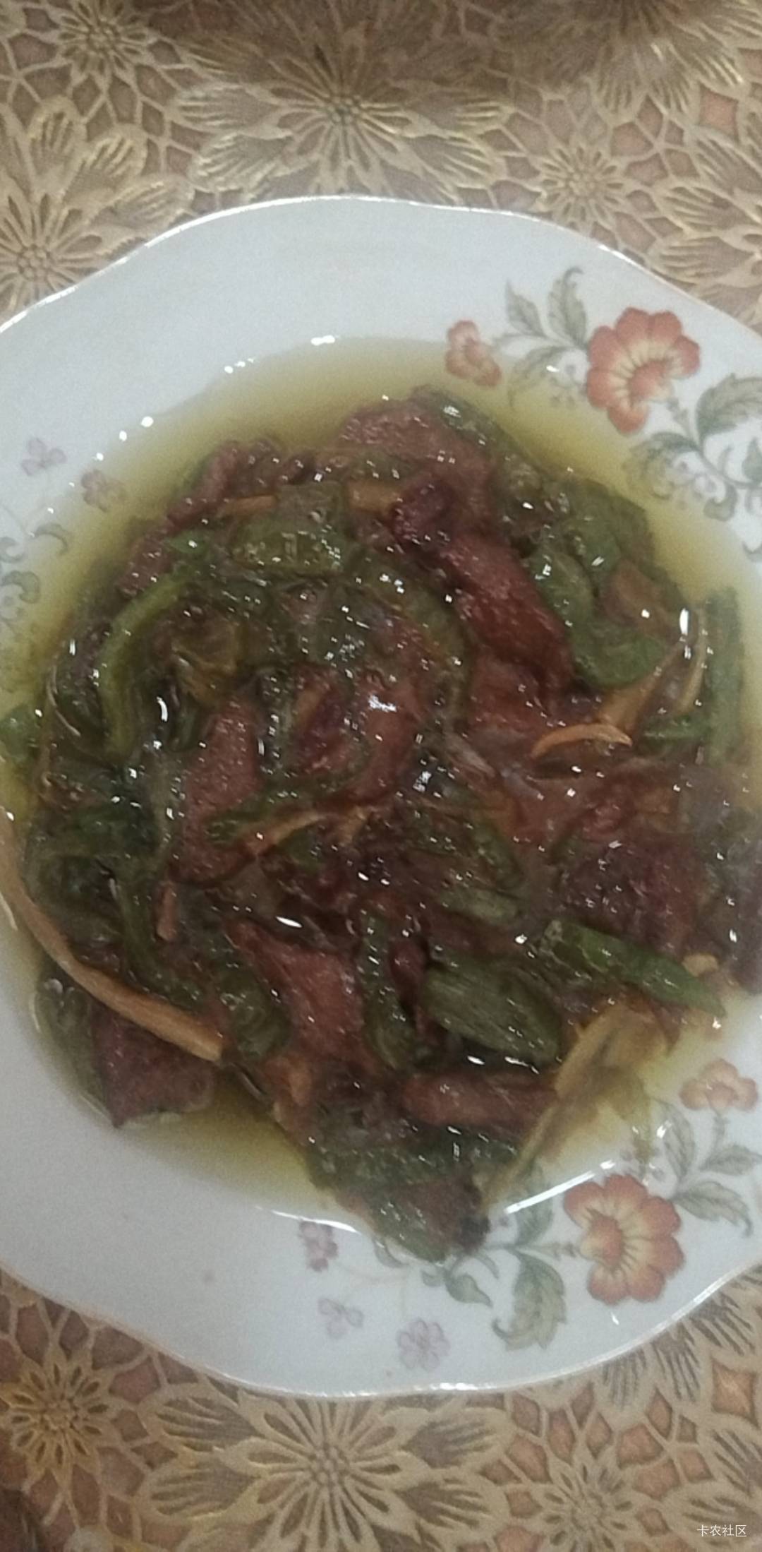 天天吃外卖不想吃，今天人生第一次做饭，边看抖音教，边做，  老哥们看下成品，做的怎80 / 作者:爱你妹妹112233 / 