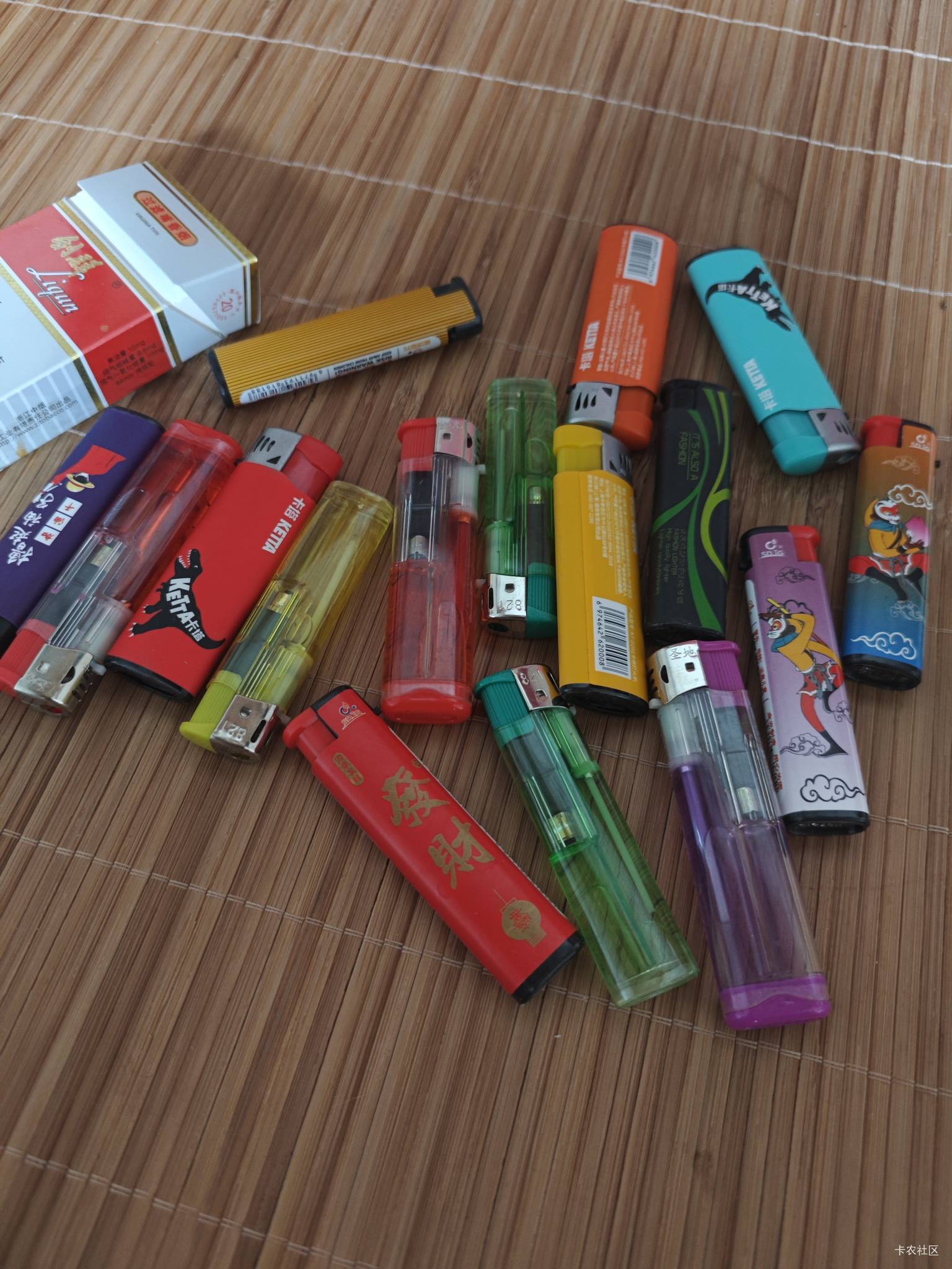 老哥们，你们没小蓝环的是不是去超市蹲点，今天不知道几点开碰，去超市蹲点尴不尴尬
50 / 作者:158810444 / 