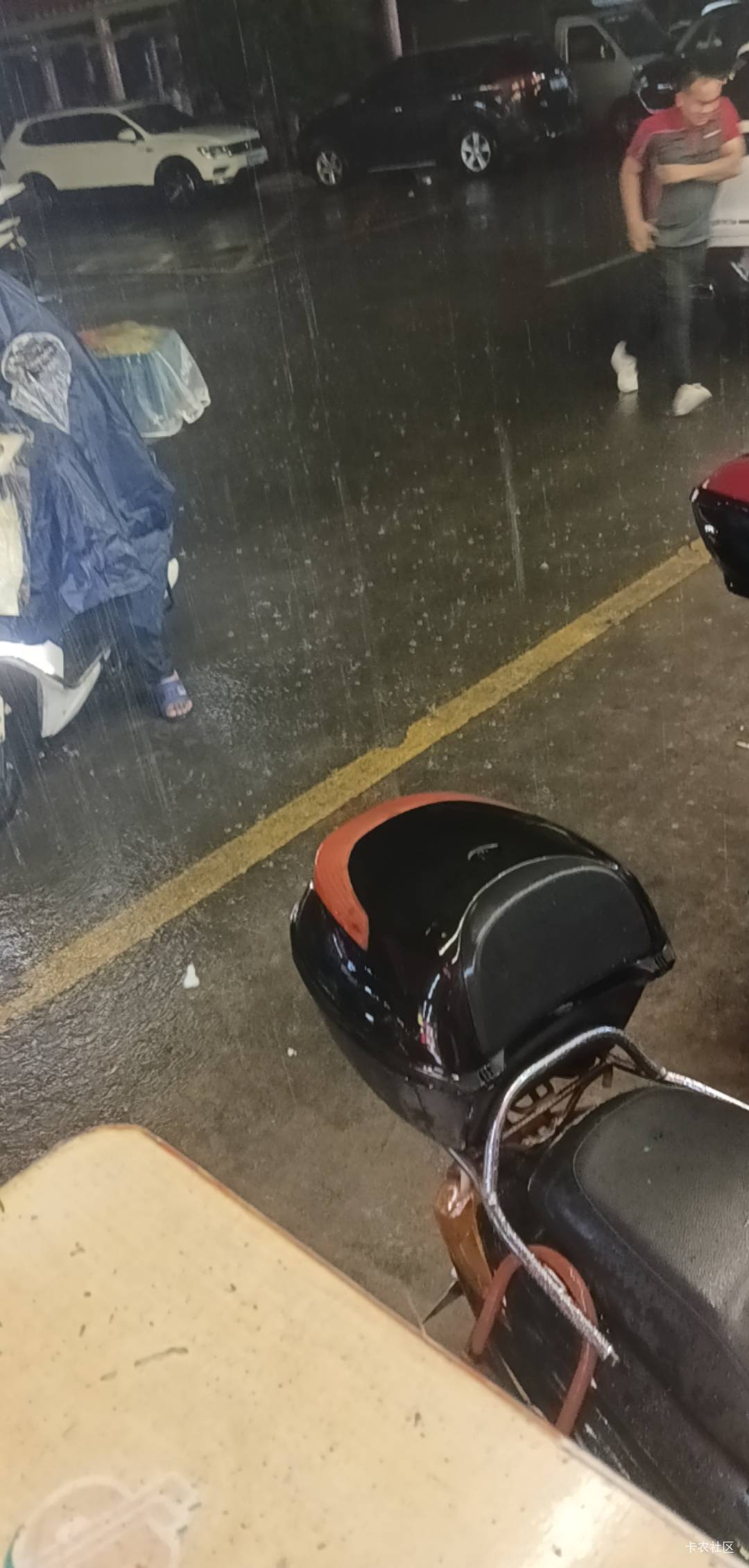 在这坐了一个多小时了，

59 / 作者:永恒yi / 