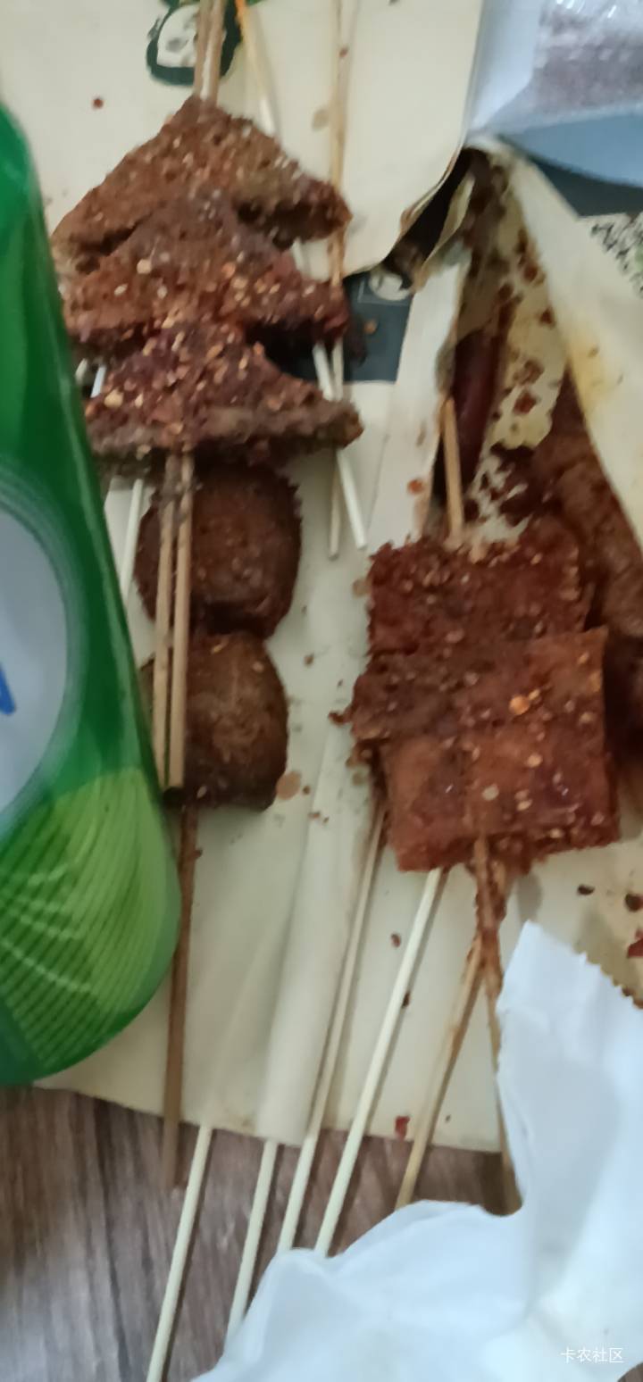 天天兜里币分没有，饿还饿不死，天天靠着申请点立减金跟银行支付优惠交着30块钱一天的61 / 作者:买辣椒也用券 / 