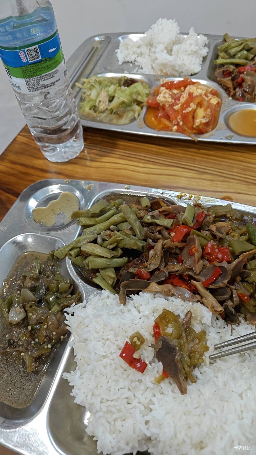吃饭了10块钱的挂b饭


17 / 作者:狠ghji / 