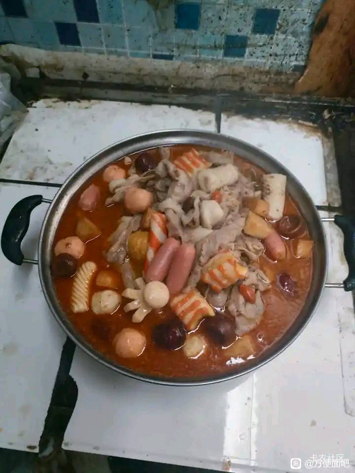 吃饭了老哥们

18 / 作者:好好做个卡农人 / 