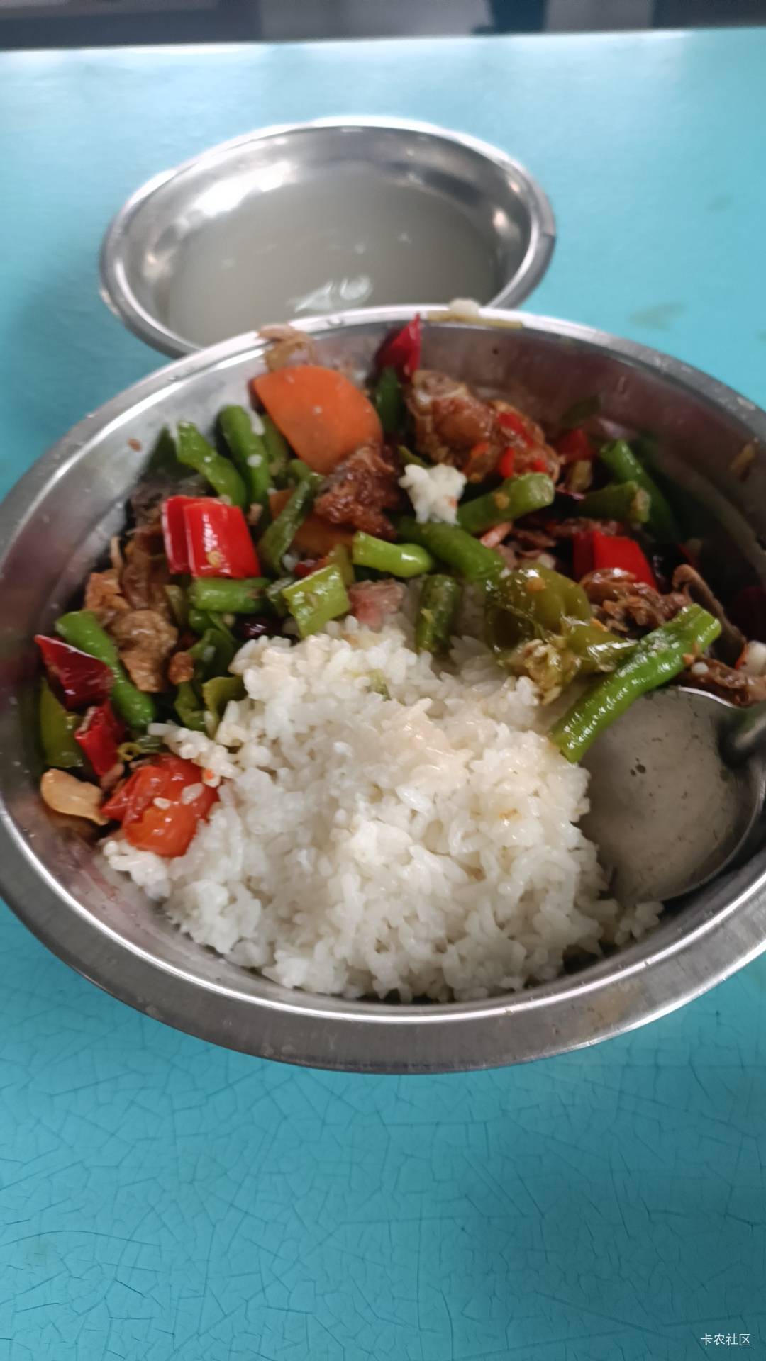 小黑厂，吃猪食，还要自费5快大洋，大战黑厂第十六天。



52 / 作者:撸毛老哥 / 