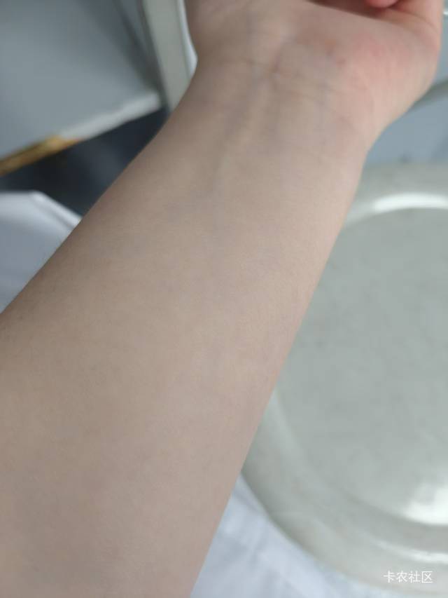 老哥们，我女神的手怎么感觉和我一样粗..

63 / 作者:白衣卿相风 / 